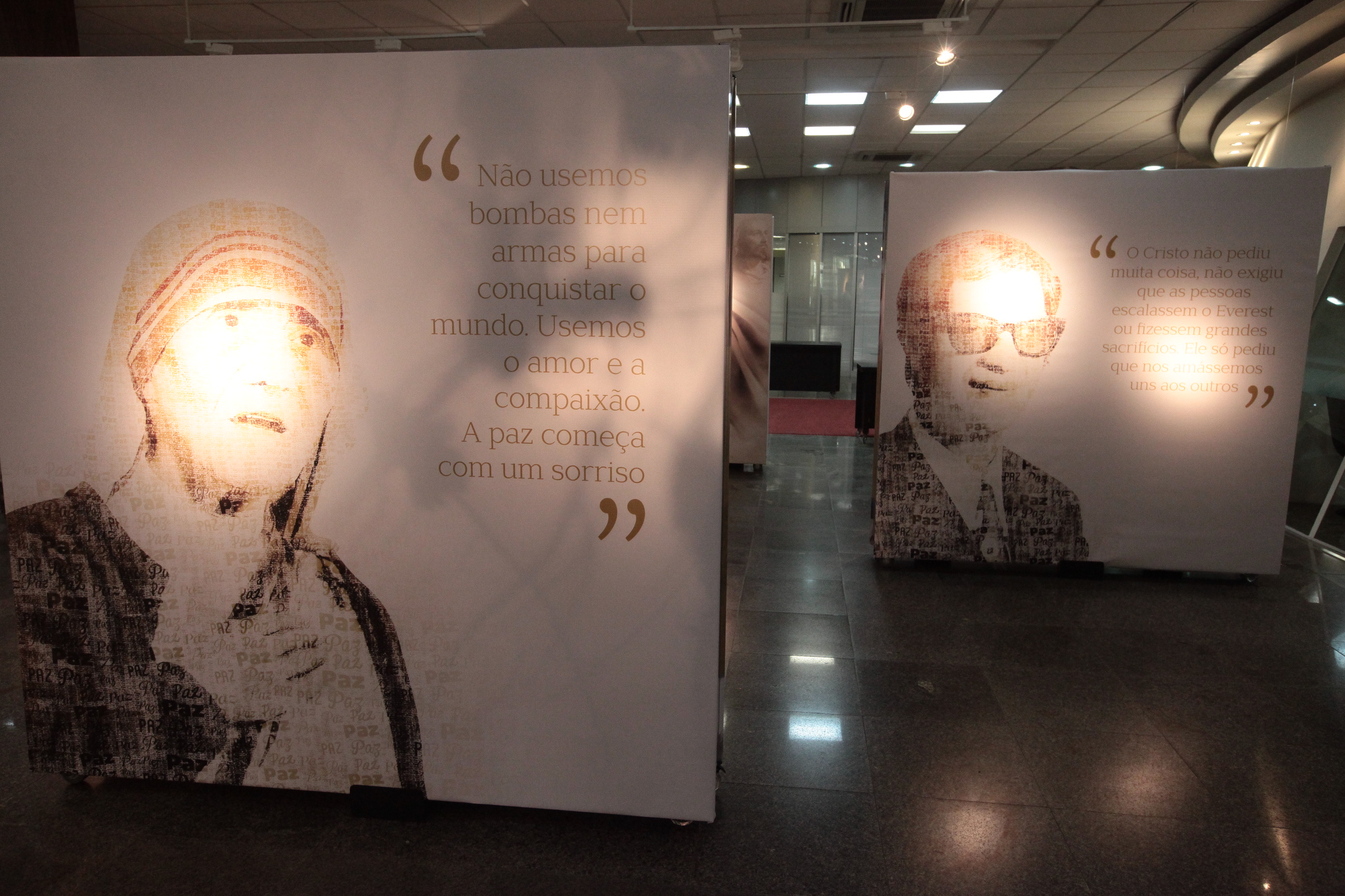 Exposição Os Pacificadores