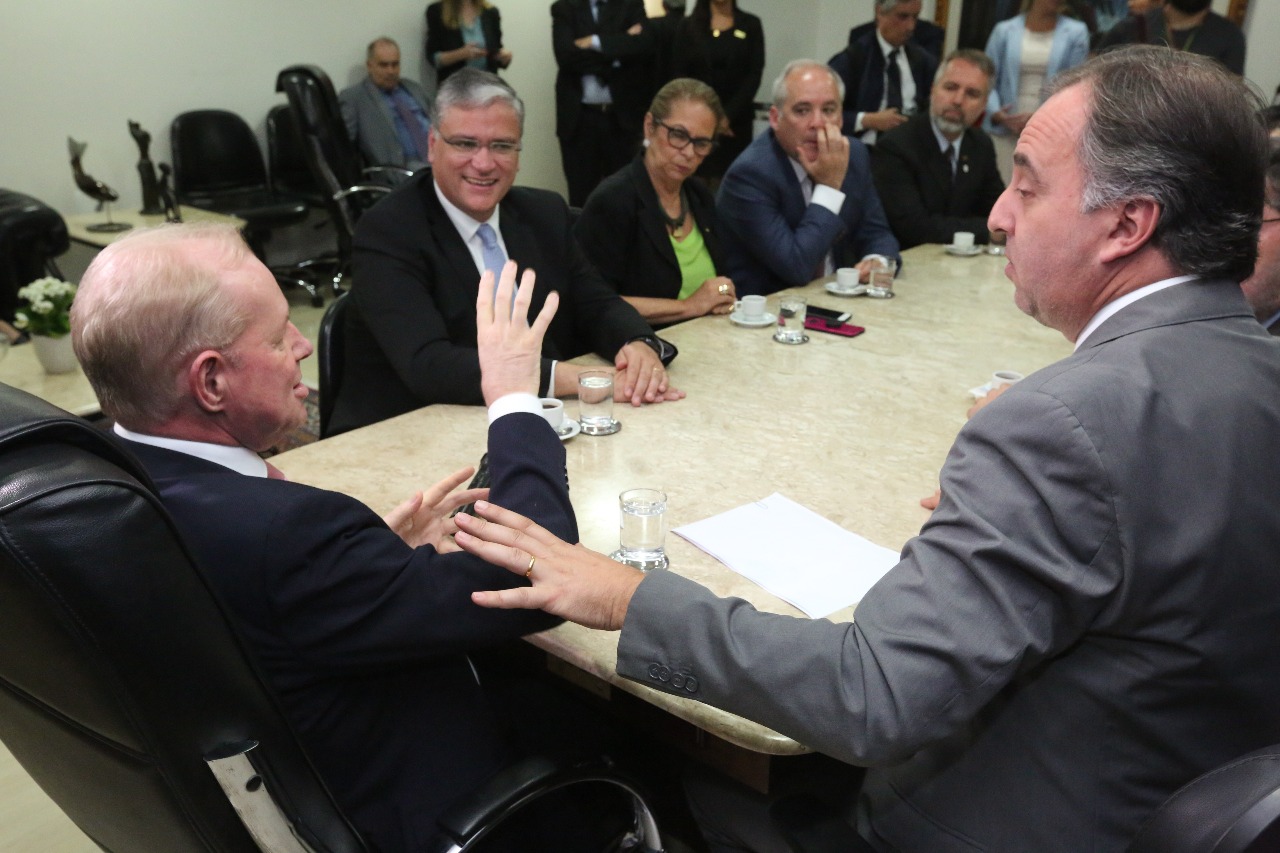 Presidente da Alesc, Deputado Aldo Schneider (MDB), Recebe Alto Escalão do Governo dos Açores. Foto: Guto Kuerten / Agência AL