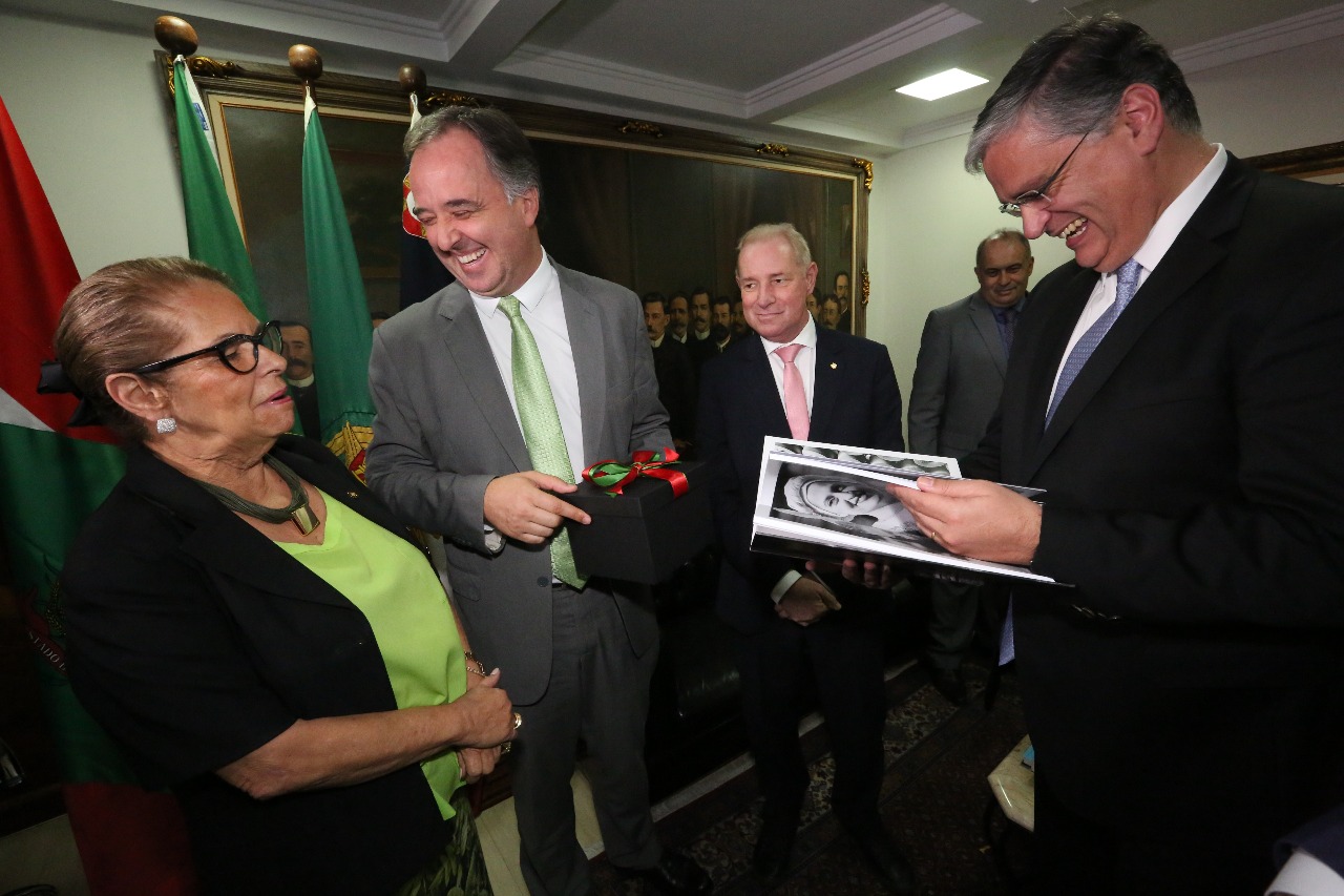 Presidente da Alesc, Deputado Aldo Schneider (MDB), Recebe Alto Escalão do Governo dos Açores. Foto: Guto Kuerten / Agência AL