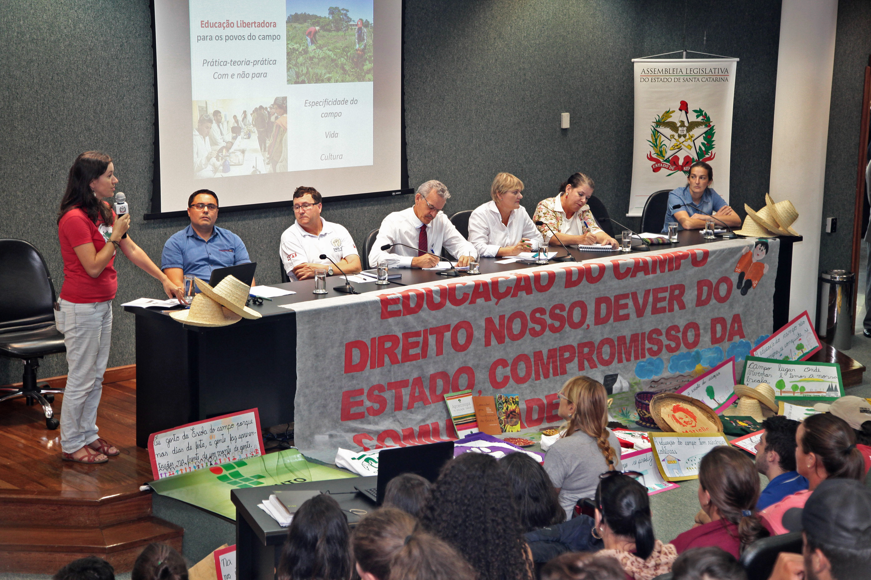 Comissão de Educação Promove Audiência Pública para Discutir a Educação no Campo.