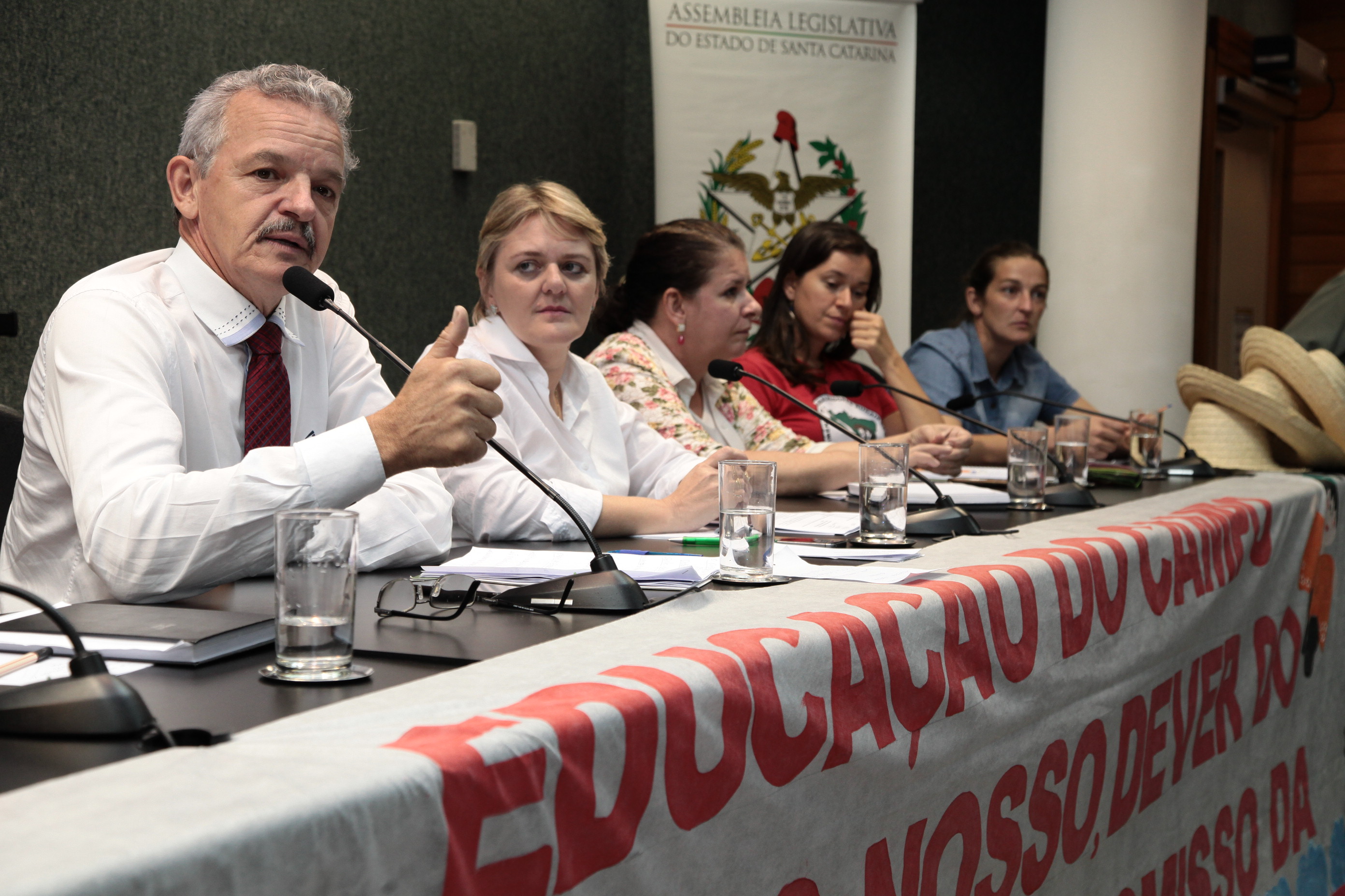 Comissão de Educação Promove Audiência Pública para Discutir a Educação no Campo.