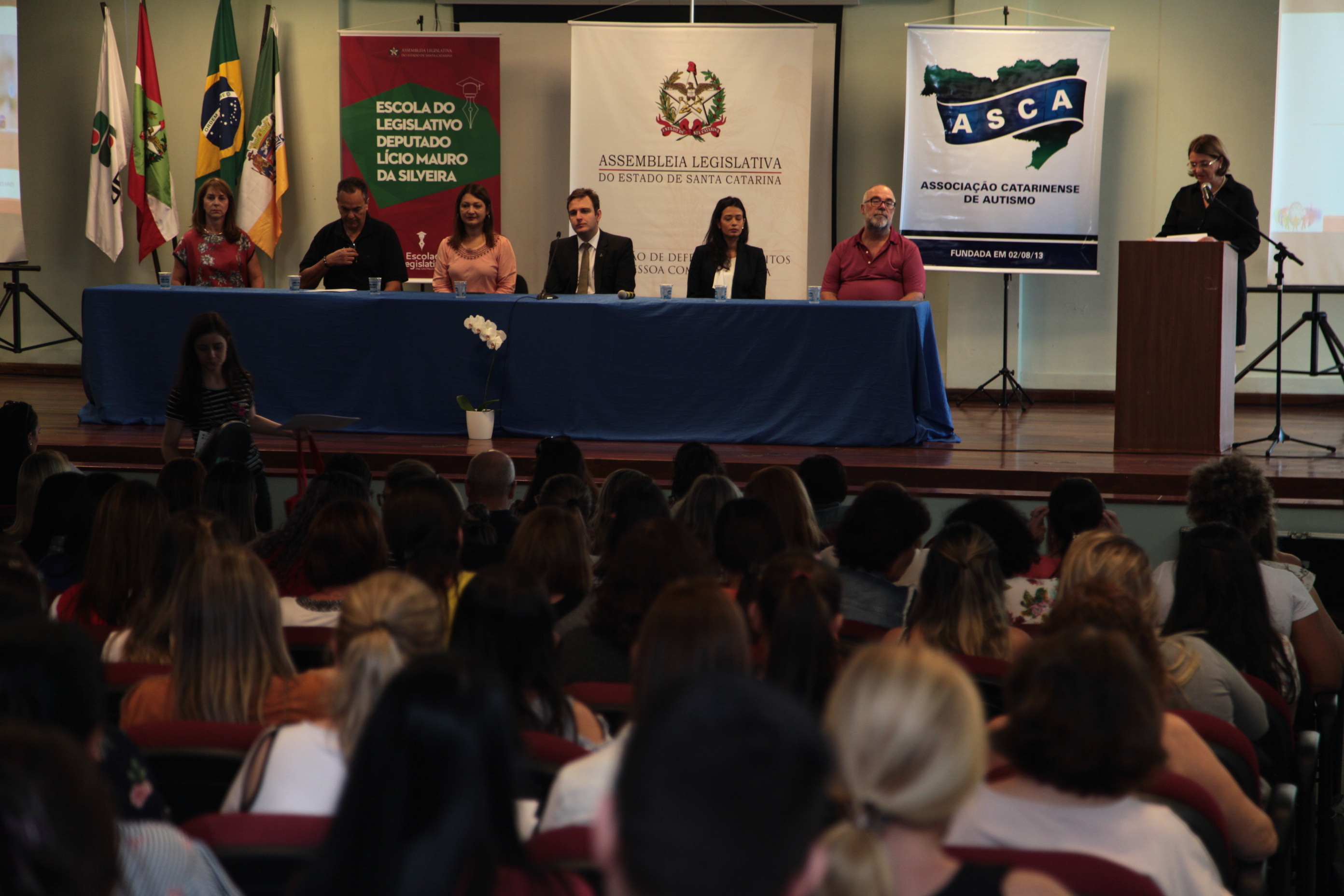 Seminário - Autismo, Inclusão e os Desafios Atuais