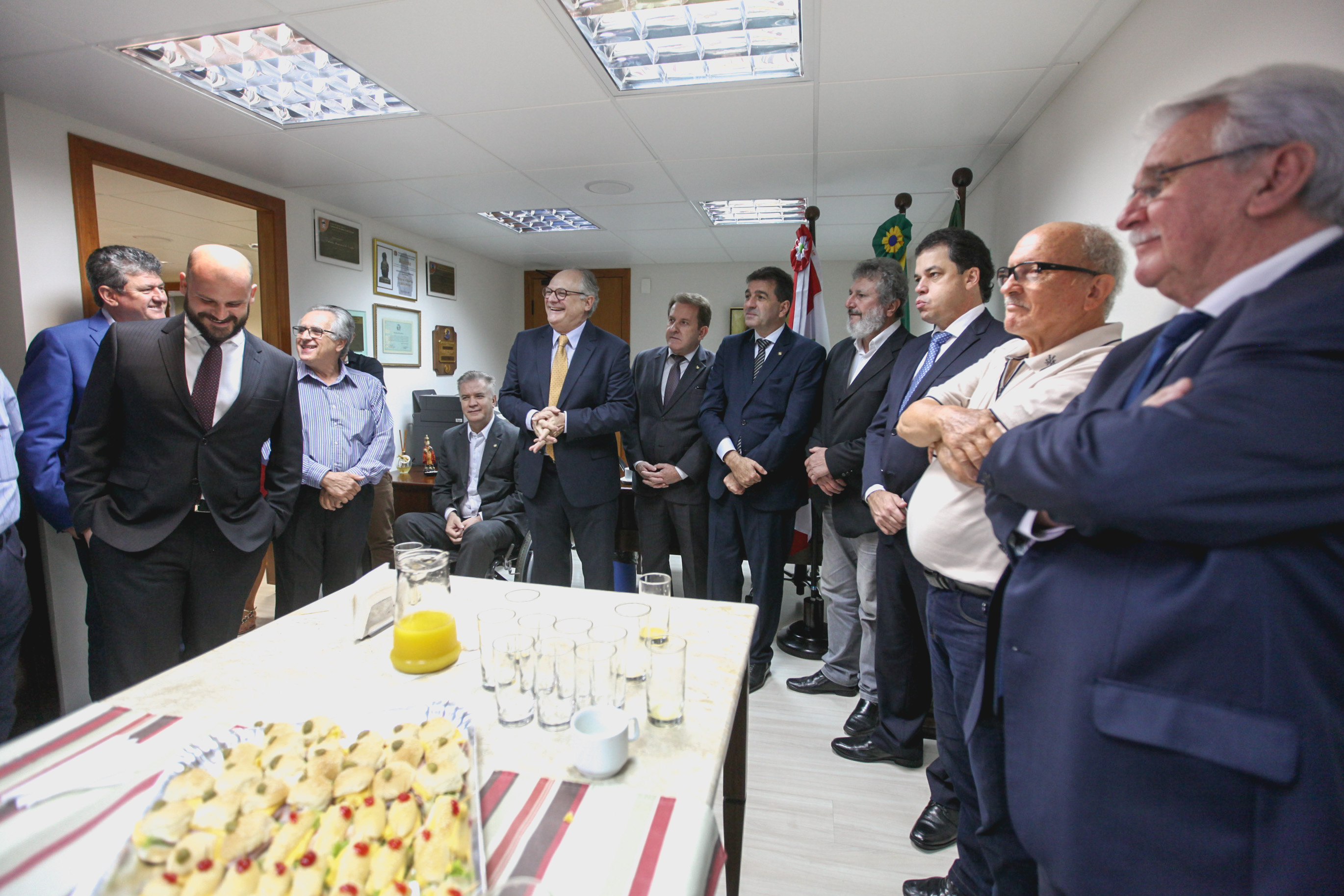 Reunião estratégica para implantação do Consulado Italiano em Santa Catarina.