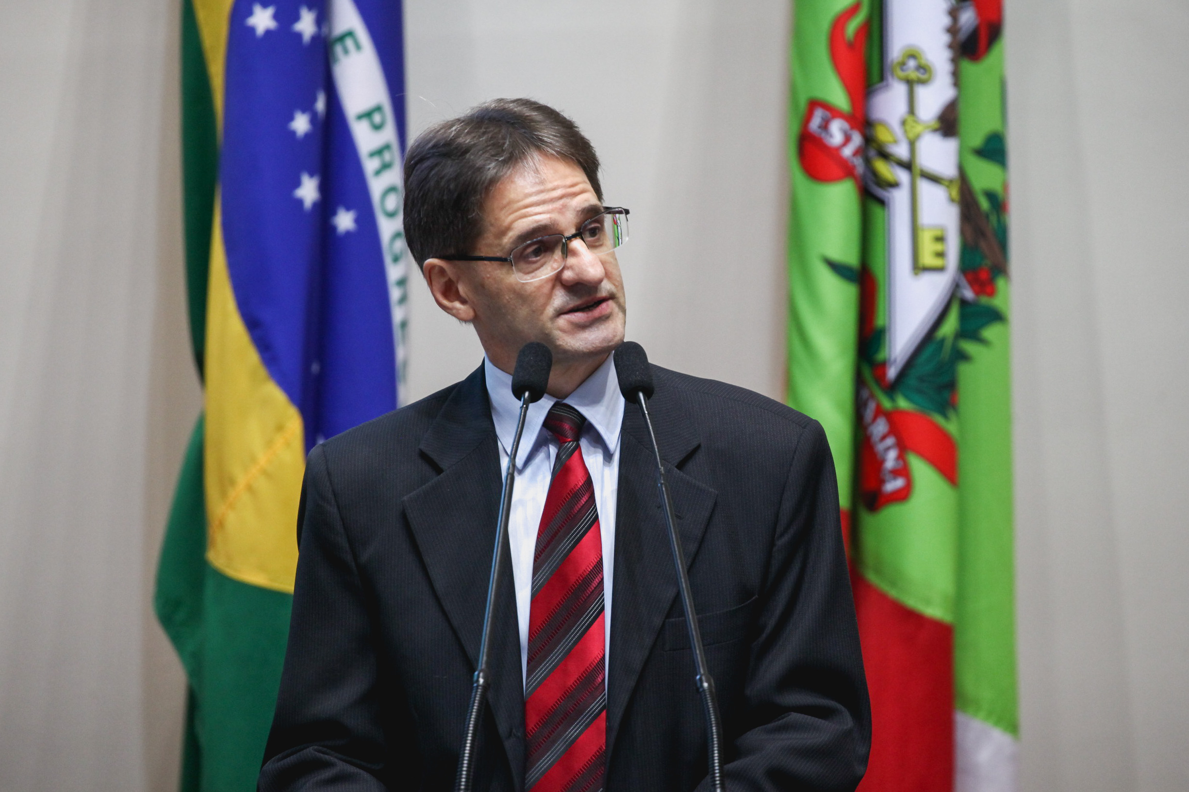 Deputado Neodi Saretta (PT). Sessão Ordinária.