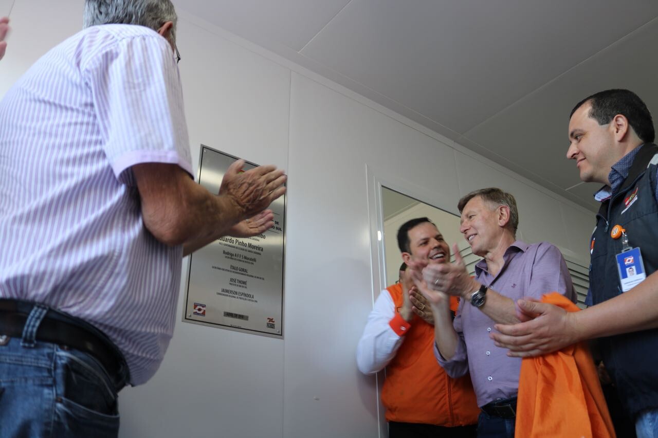 Deputado Milton Hobus em ato inaugural em Rio do Sul
