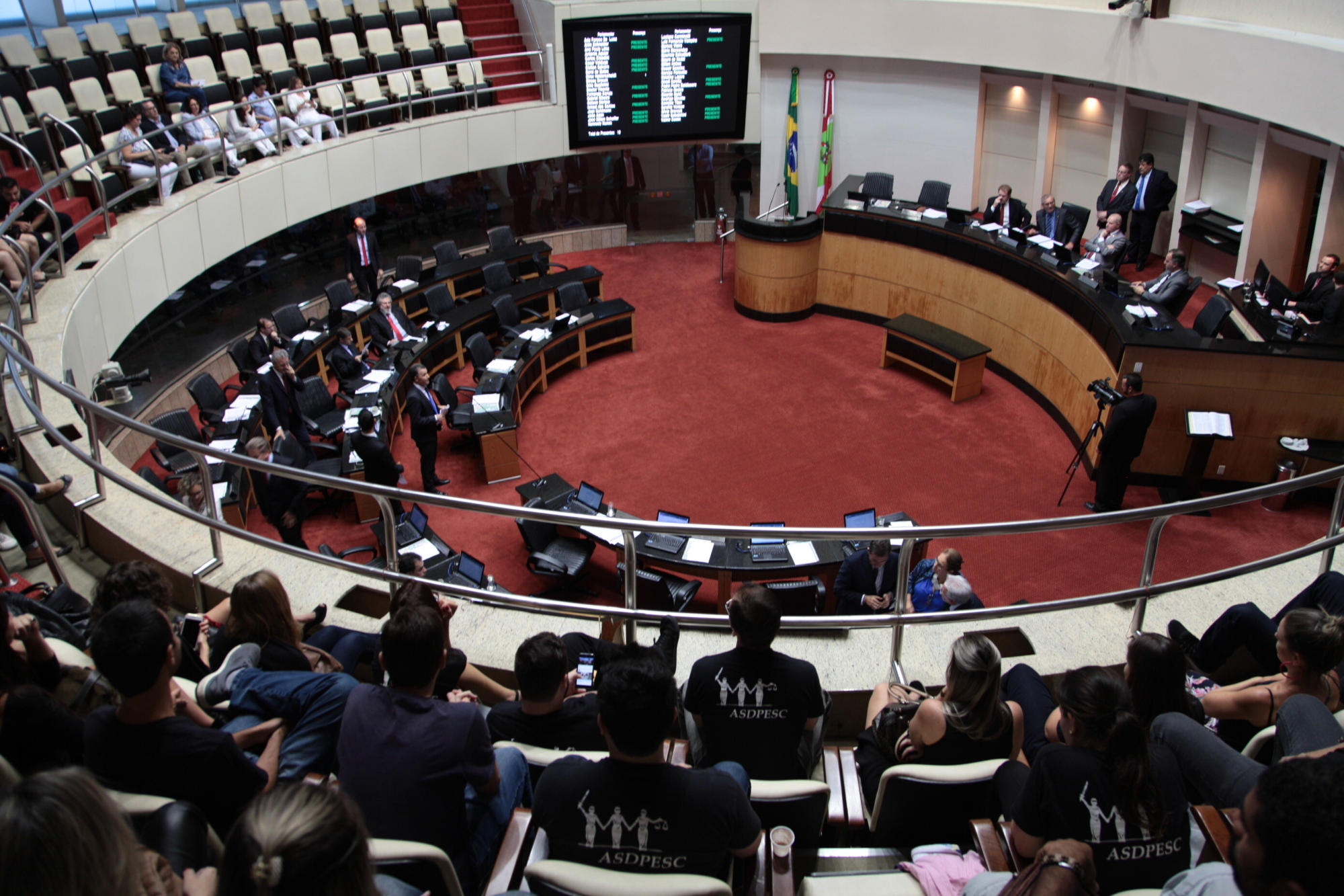 Assembleia Legislativa adota calendário especial