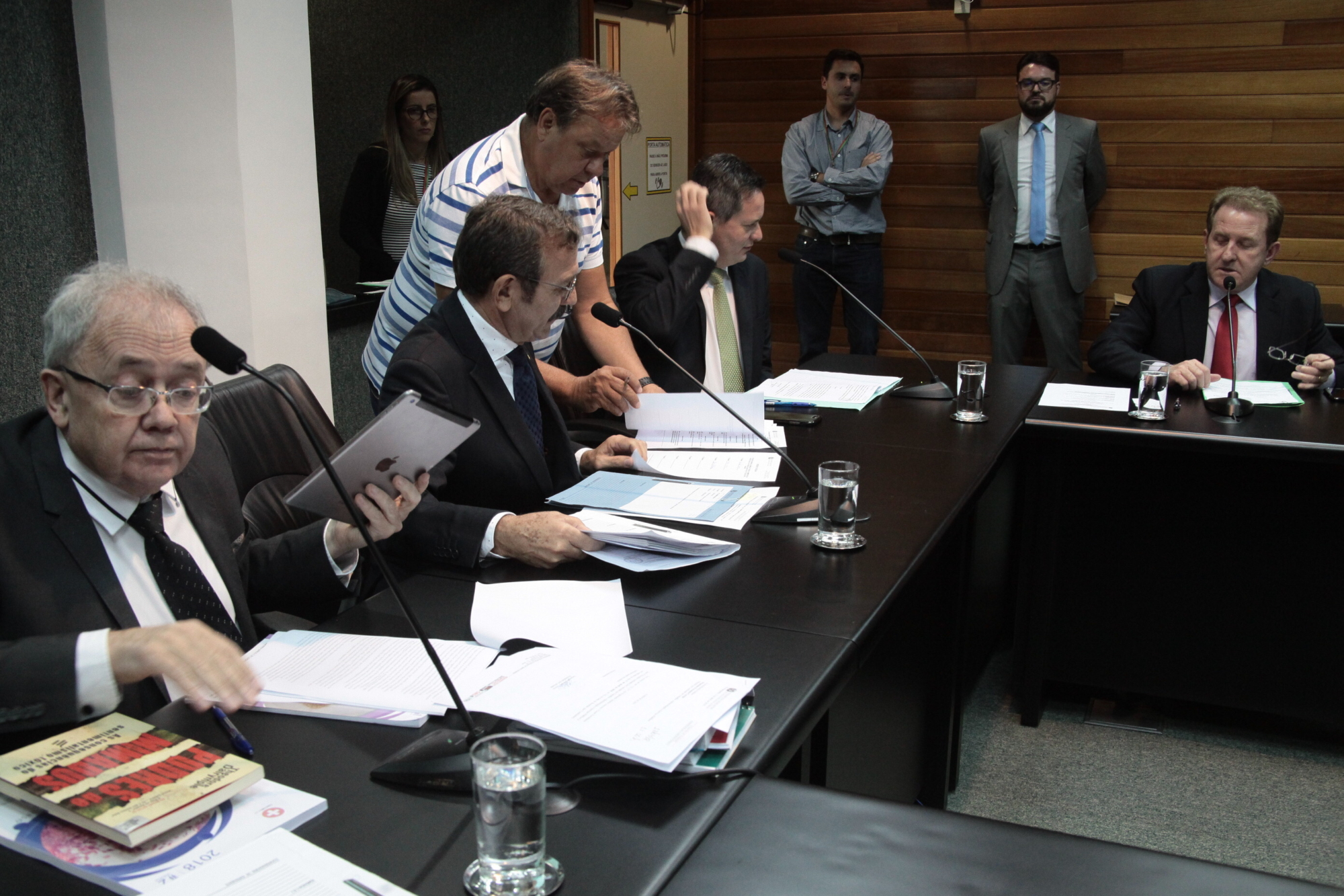 Comissão aprova projetos sobre imóveis e audiência a respeito da Epagri