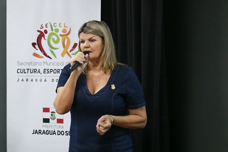 Primeira mulher a liderar o esporte no estado, Natália Petry vem para mostrar serviço na Fesporte