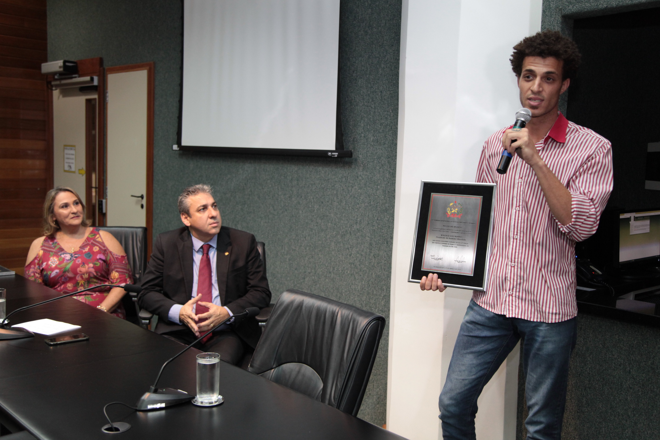 Ato Solene - Moção de Aplauso Para o Instituto Liberdade e Escola de Música Sol Maior.