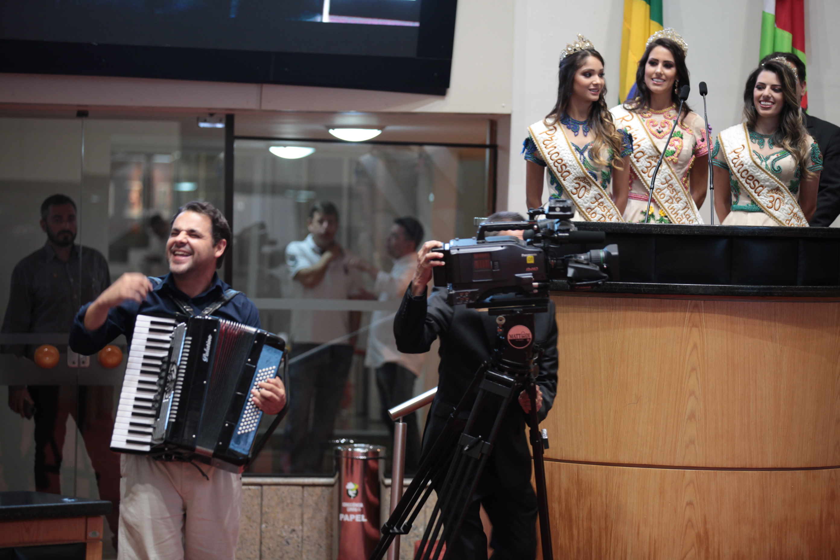 Convite Para a Festa do Pinhão em Lages.