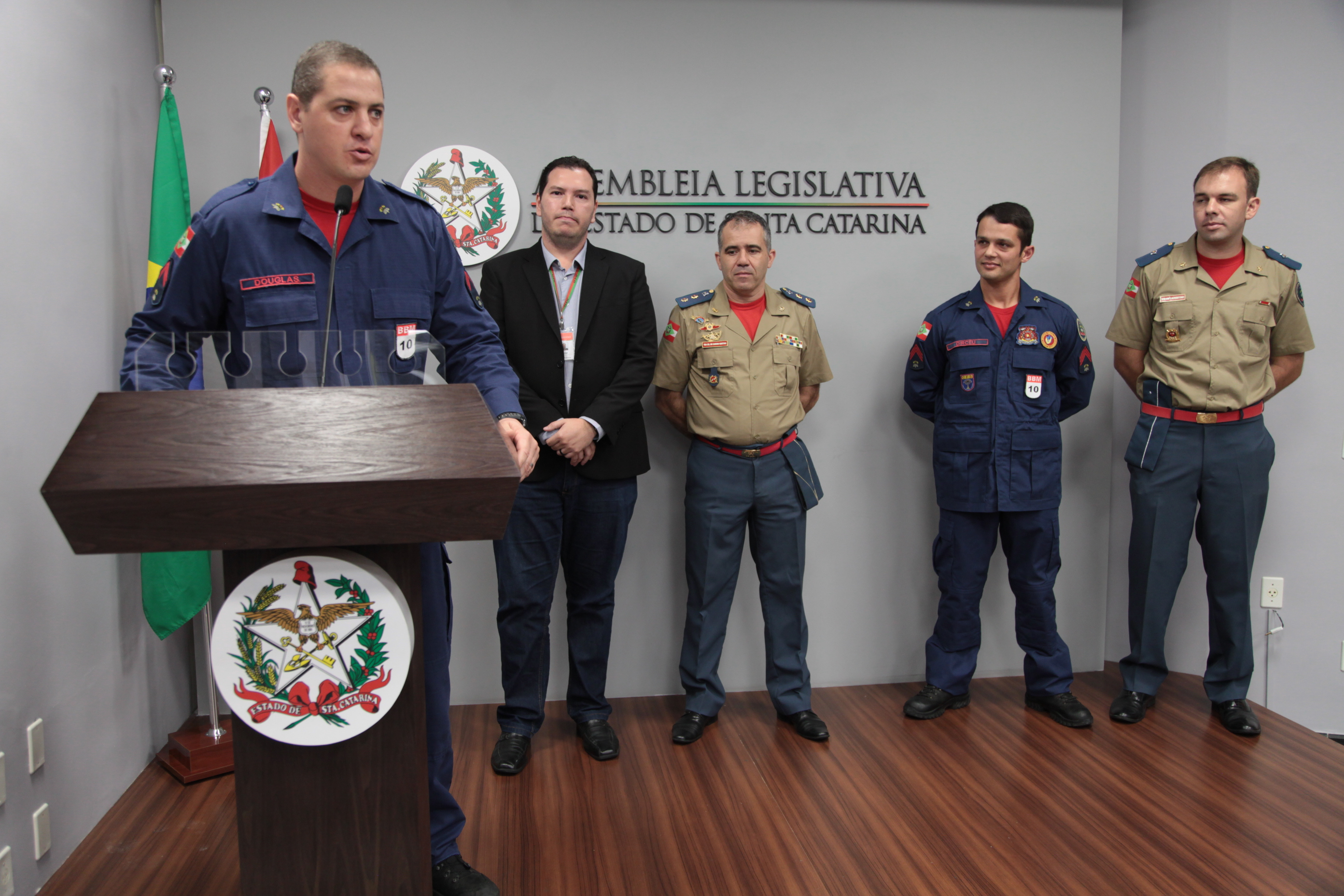 Bombeiros Militares de SC Recebem Moção de Aplauso por Ato de Bravura.