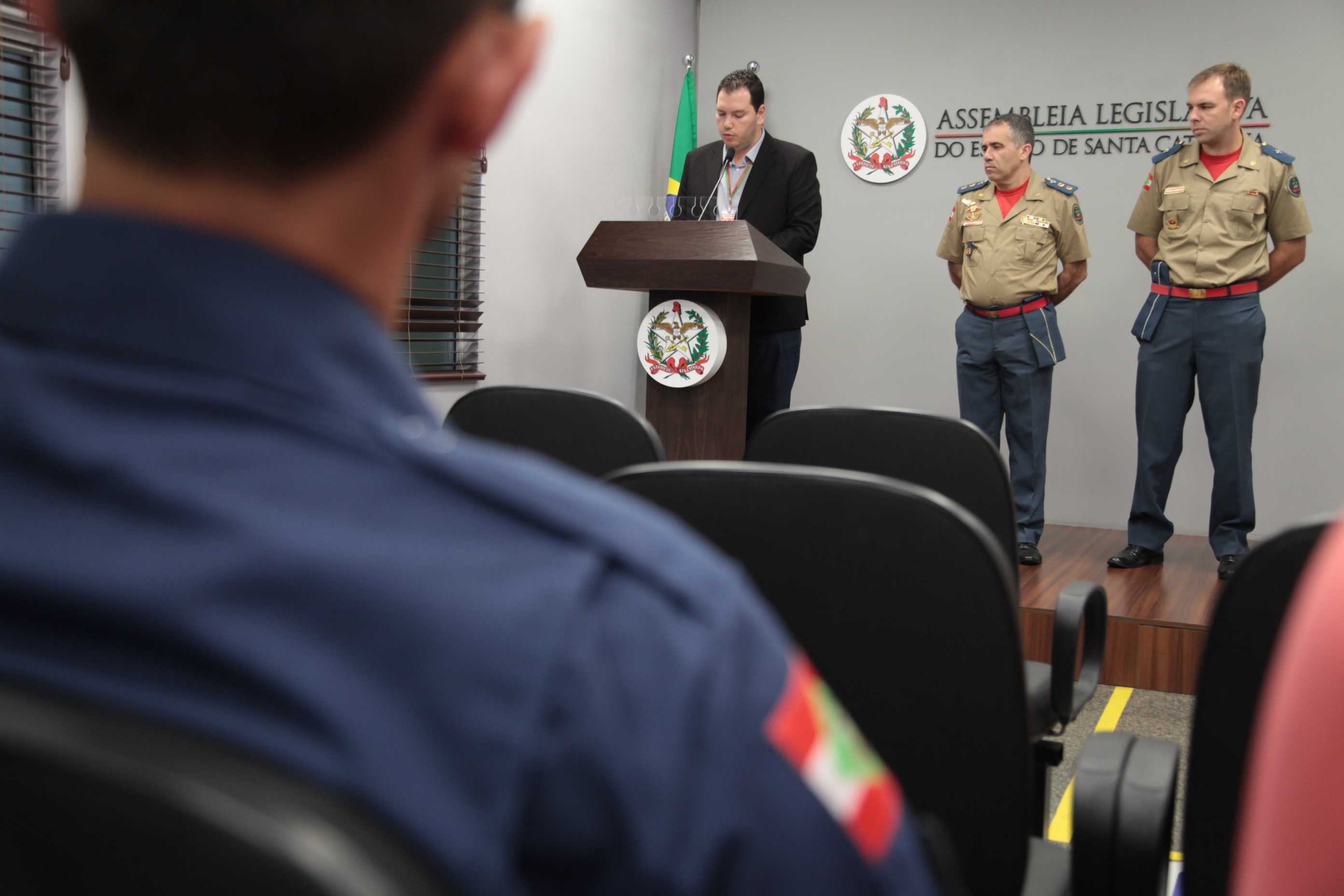 Bombeiros Militares de SC Recebem Moção de Aplauso por Ato de Bravura