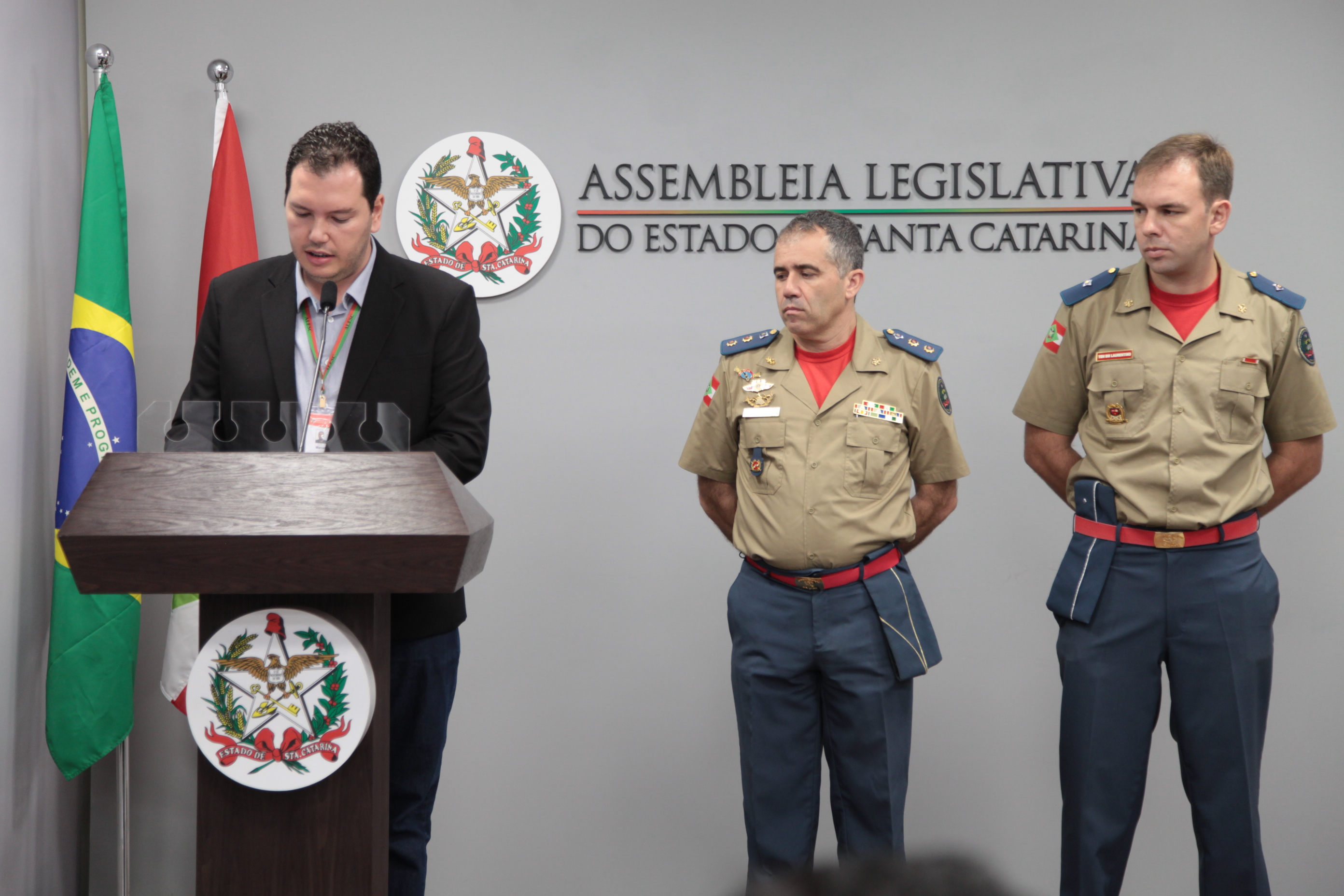 Bombeiros Militares de SC Recebem Moção de Aplauso por Ato de Bravura.