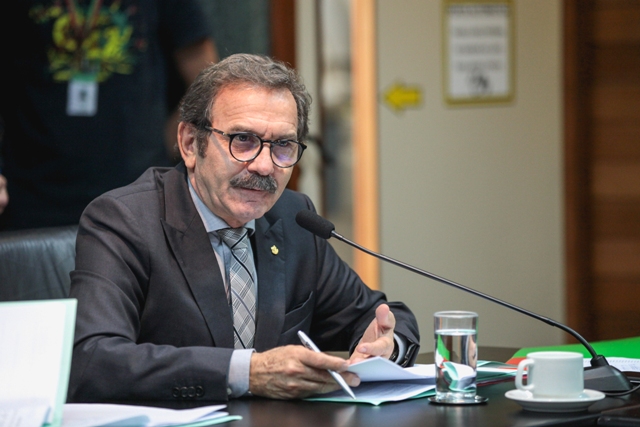 Comissão de Educação, Cultura e Desporto.