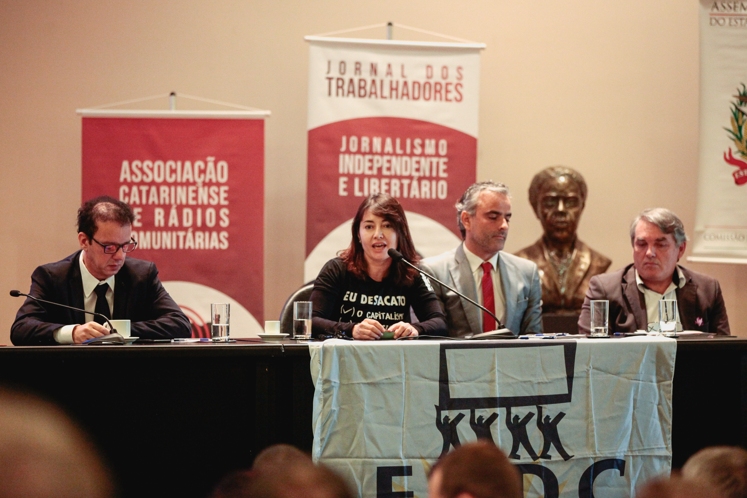 Audiência Pública sobre A decisão: 916/2017, do TCE/SC, que impede a administração pública de contratar com entidades detentoras de autorização para execução do serviço de radiofusão comunitária. Foto: Karina Ferreira / Agência AL