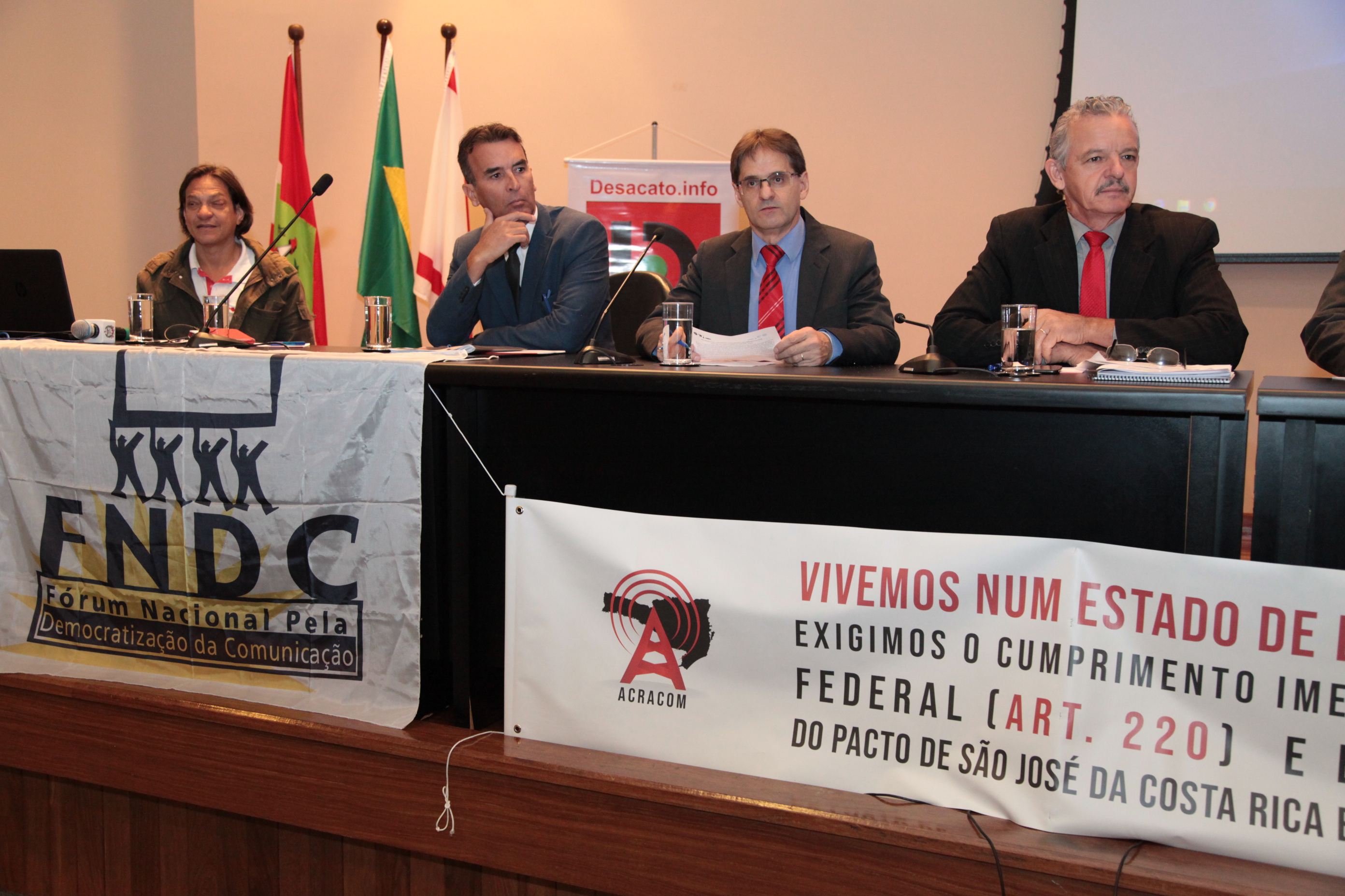 Audiência Pública sobre A decisão: 916/2017, do TCE/SC, que impede a administração pública de contratar com entidades detentoras de autorização para execução do serviço de radiofusão comunitária. Foto: Eduardo Guedes de Oliveira / Agência AL