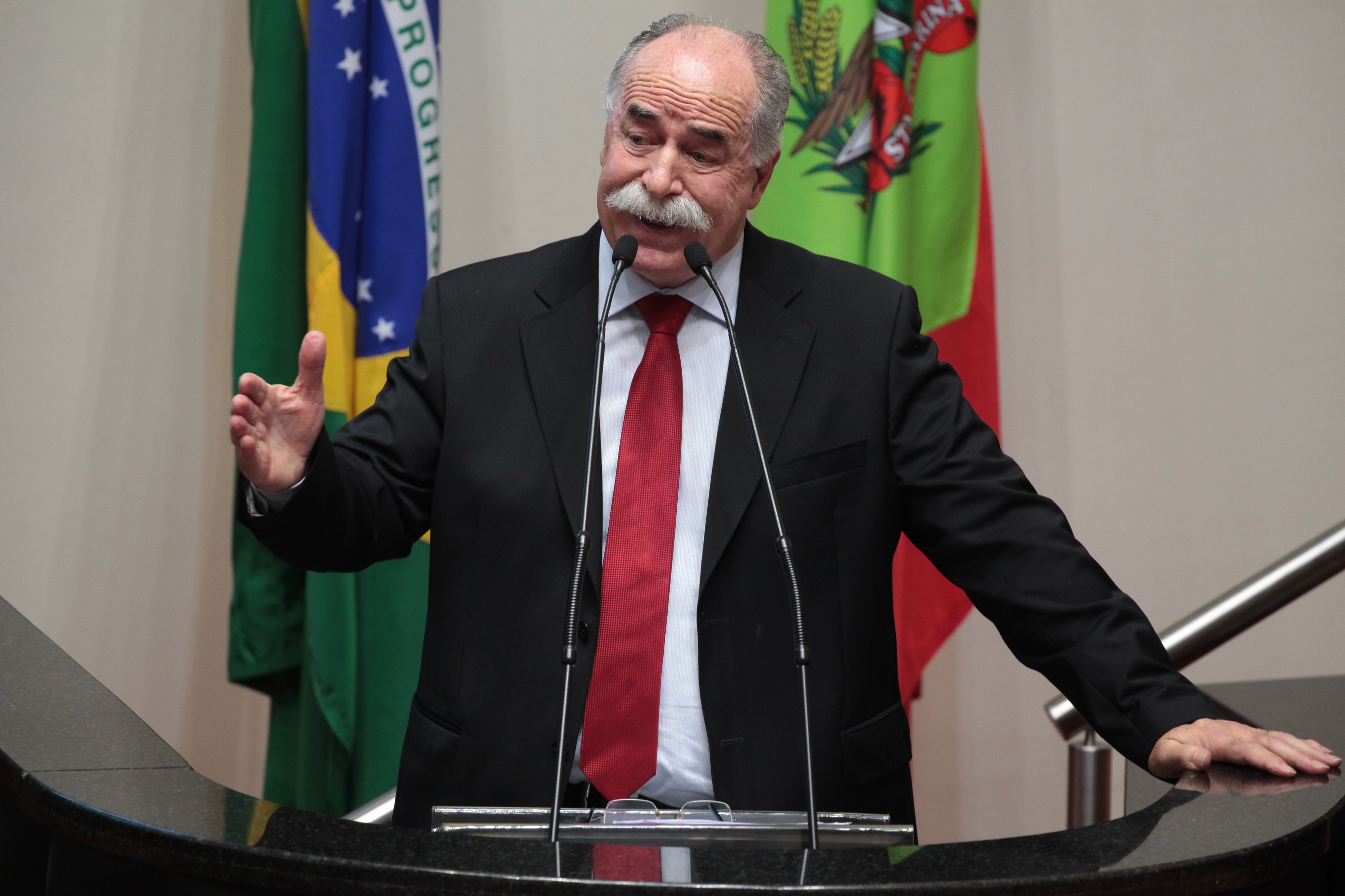 Deputado Romildo Titon (MDB). Sessão Ordinária.