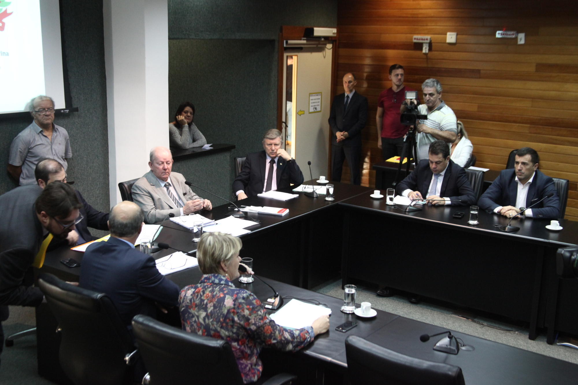 Finanças aprova projeto que veda cursos a distância para enfermagem