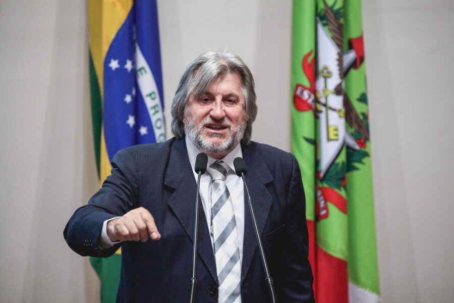 Deputado Leonel Pavan encontra-se hospitalizado