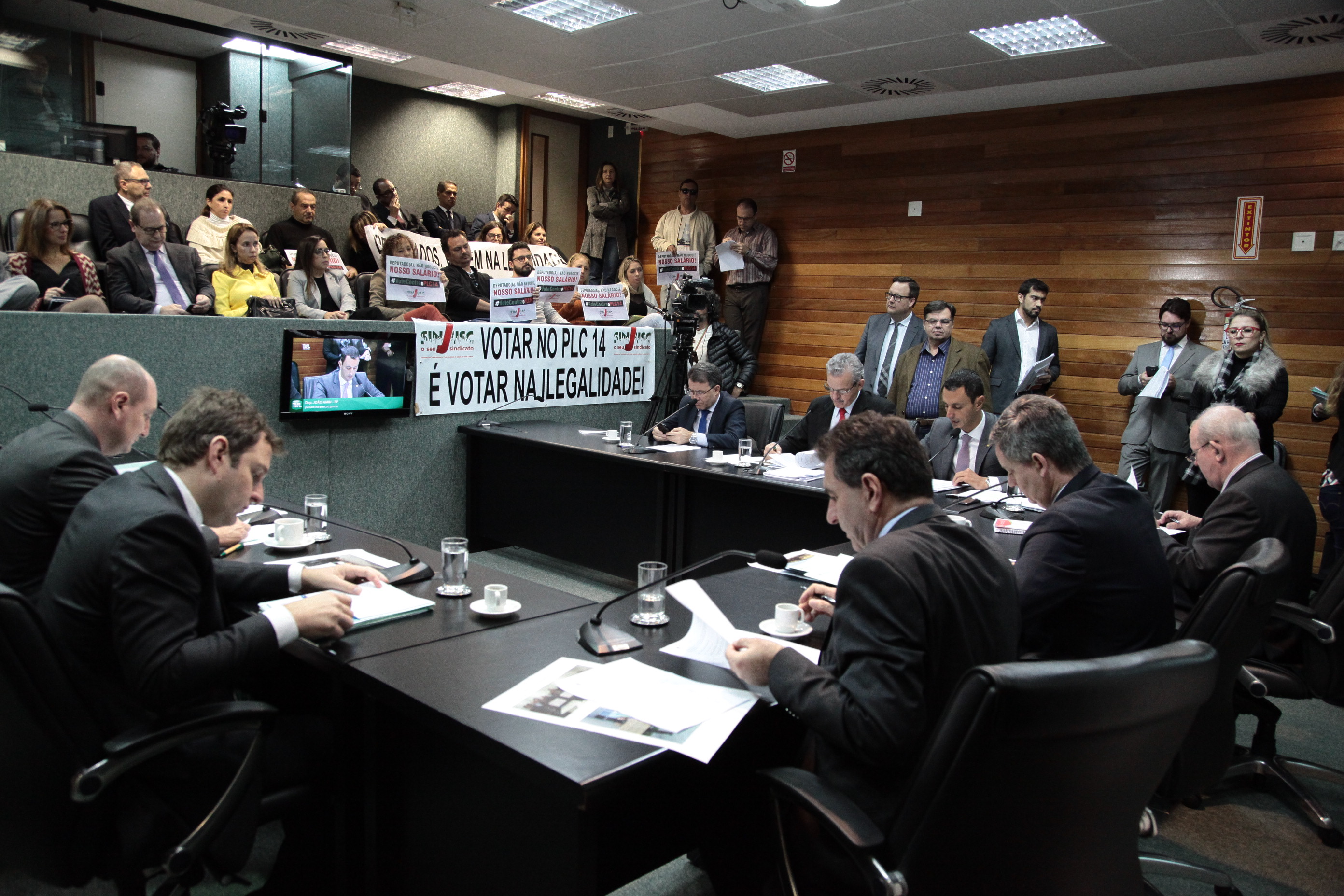 Comissão de Constituição e Justiça