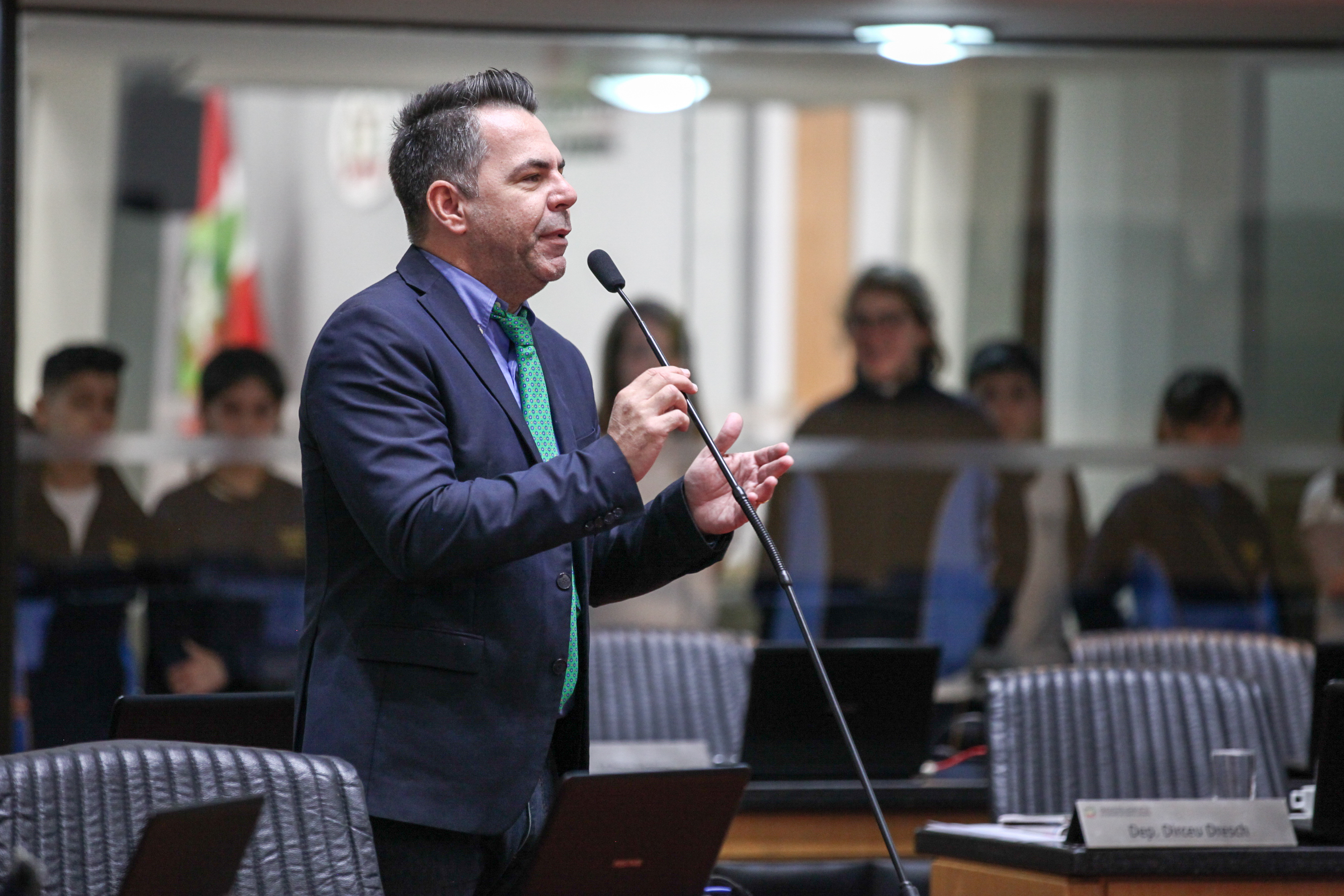 Deputado Luiz Fernando Vampiro (MDB). Sessão Ordinária.
