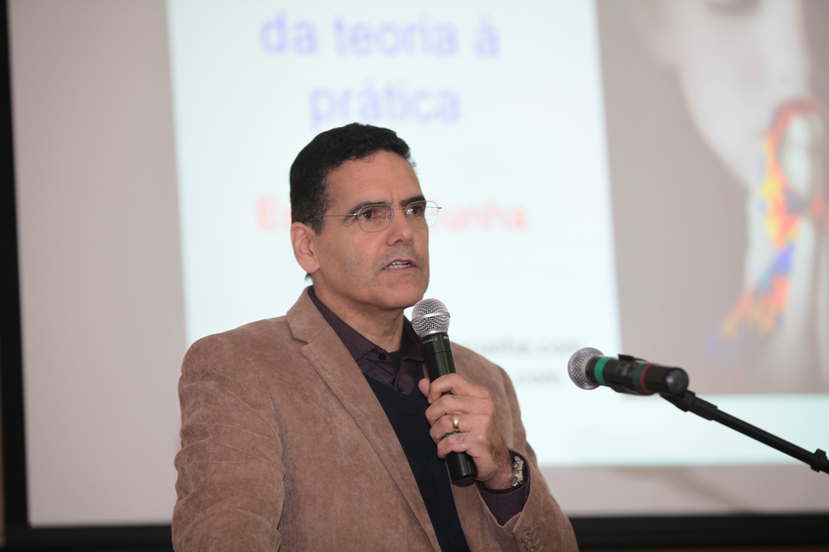eminário Autismo e Inclusão: Novos Desafios - Antonio Eugênio Cynha, palestrante.