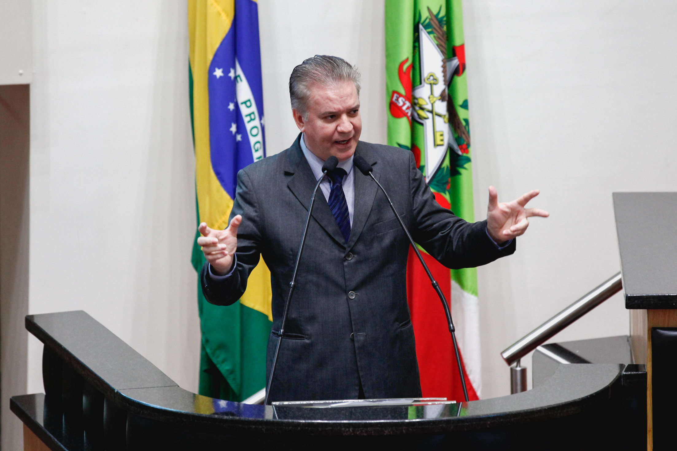 Deputado César Valduga (PCdoB). Sessão Ordinária.