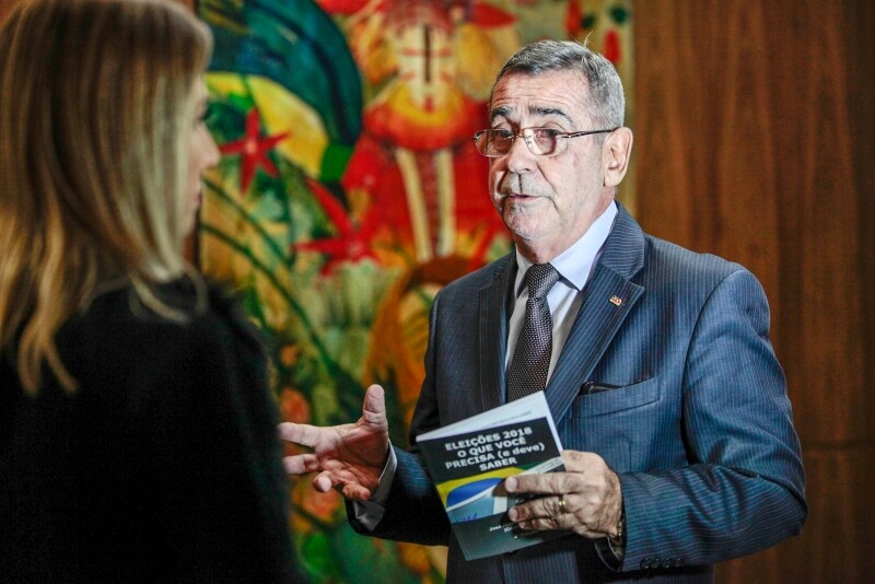 Livro orienta candidatos sobre as principais mudanças na lei eleitoral