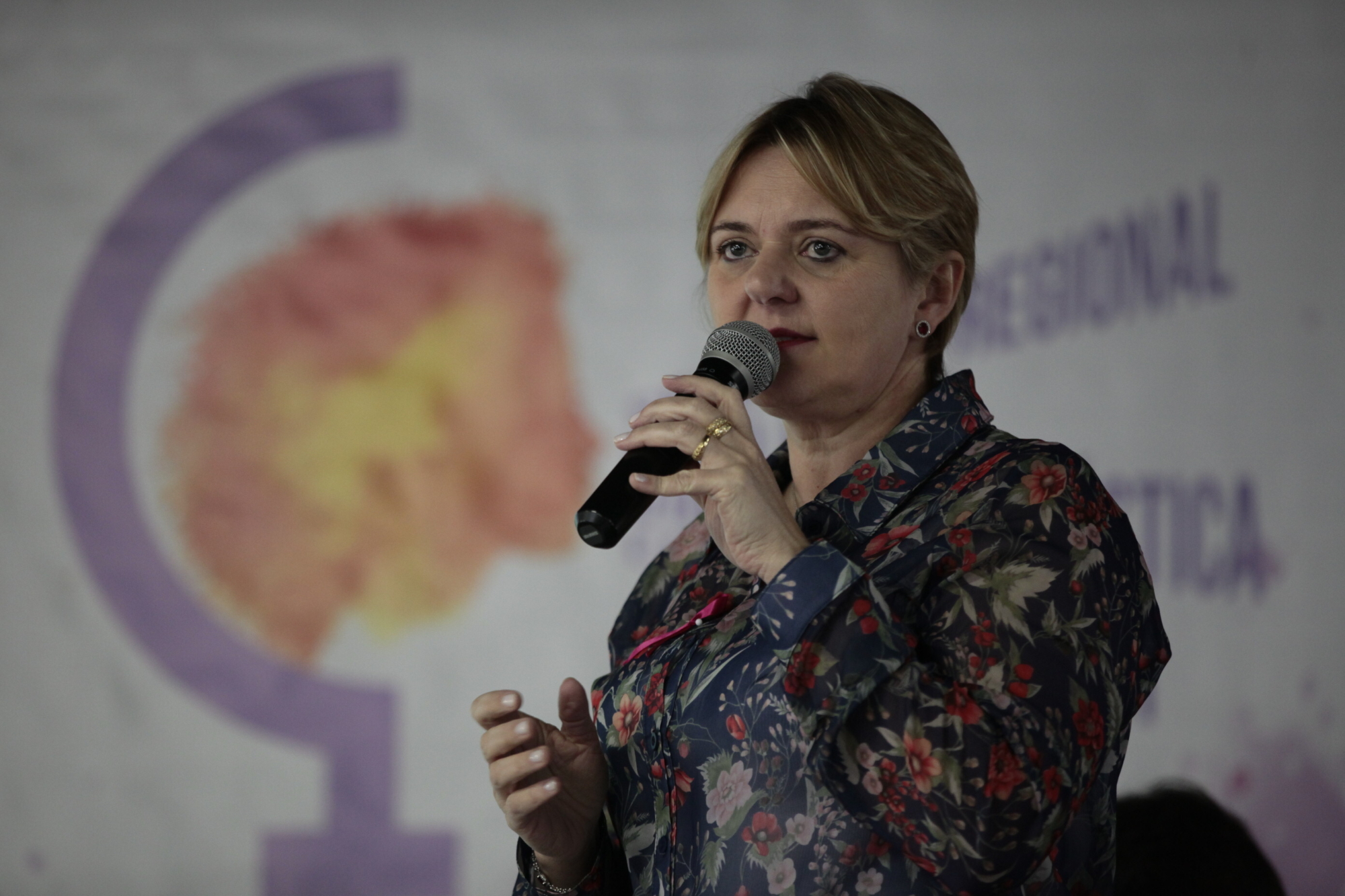 Luciane transmite coordenação da Bancada Feminina semana que vem