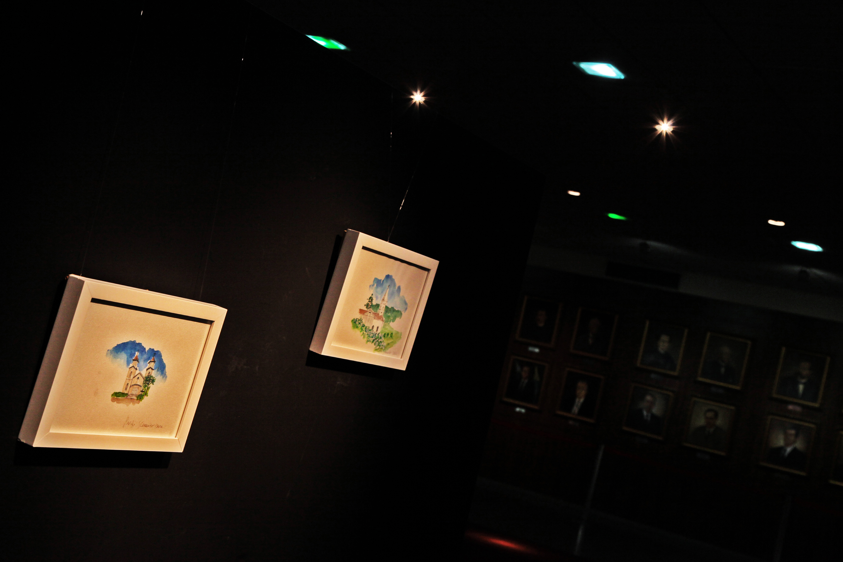 Exposição Igrejas e Moinhos Catarina do Artista Rudi Dazzi.
