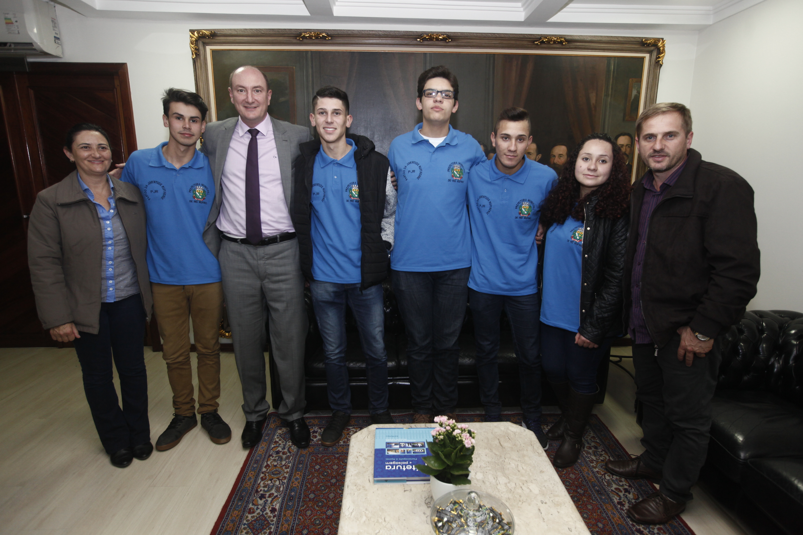 Jovens Parlamentares Visitam Presidência da Casa.
