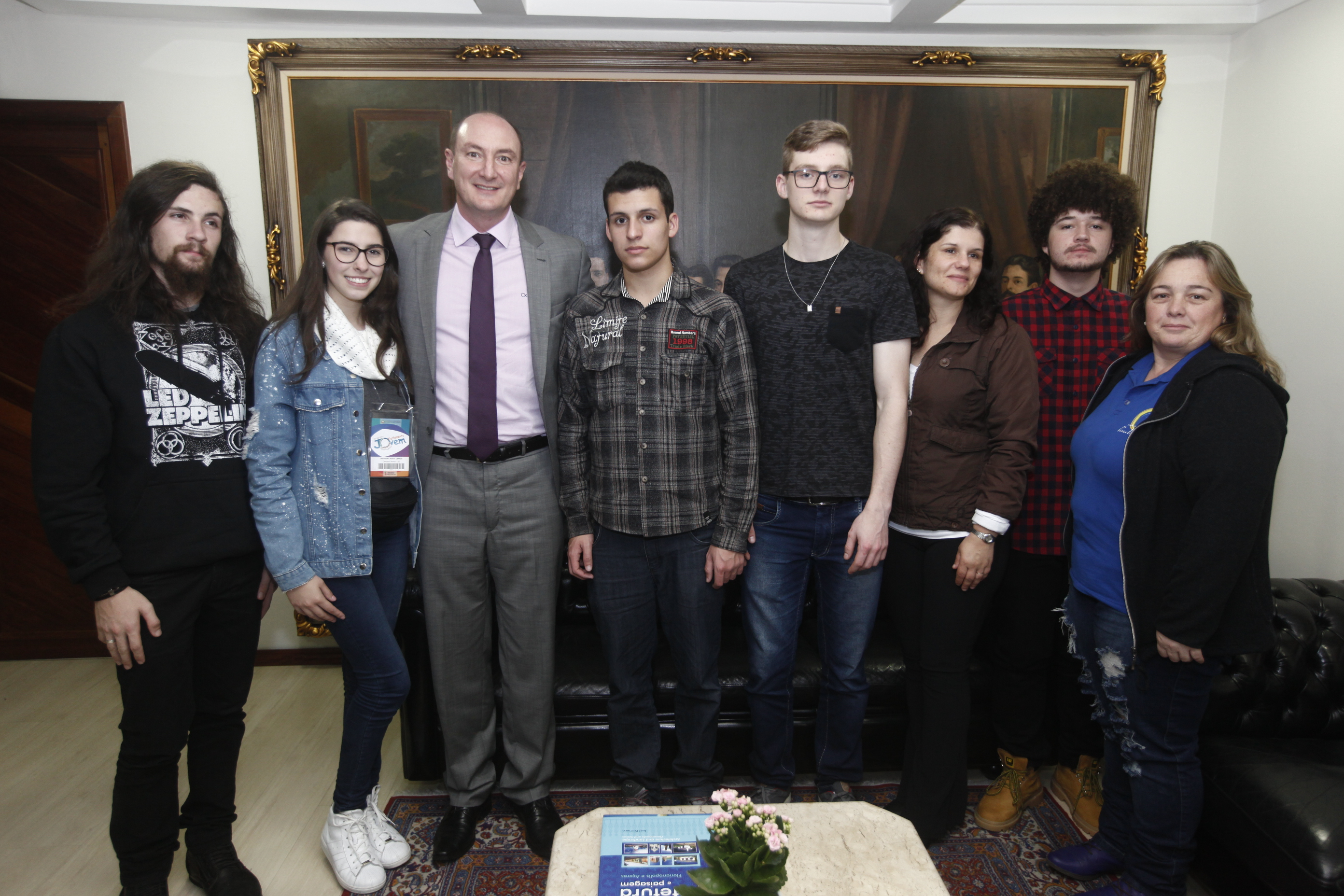 Jovens Parlamentares Visitam Presidência da Casa.