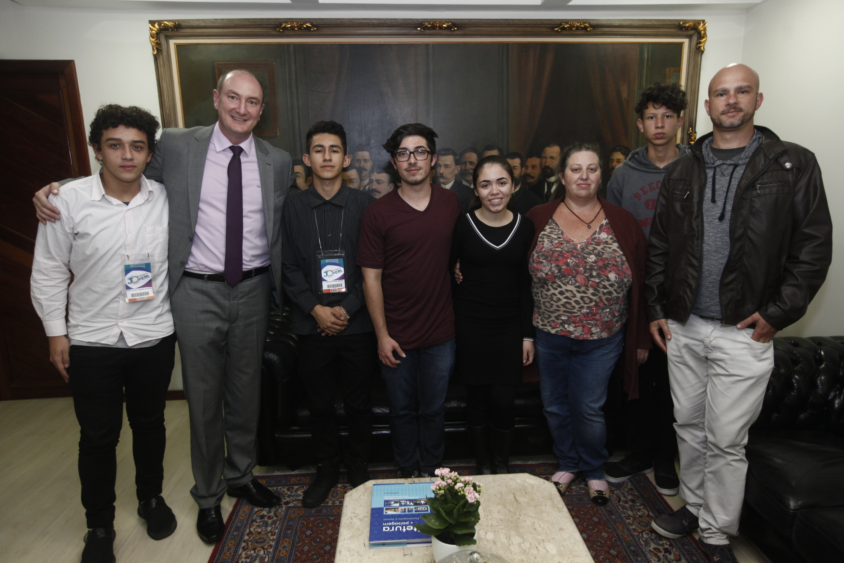 Jovens Parlamentares Visitam Presidência da Casa.
