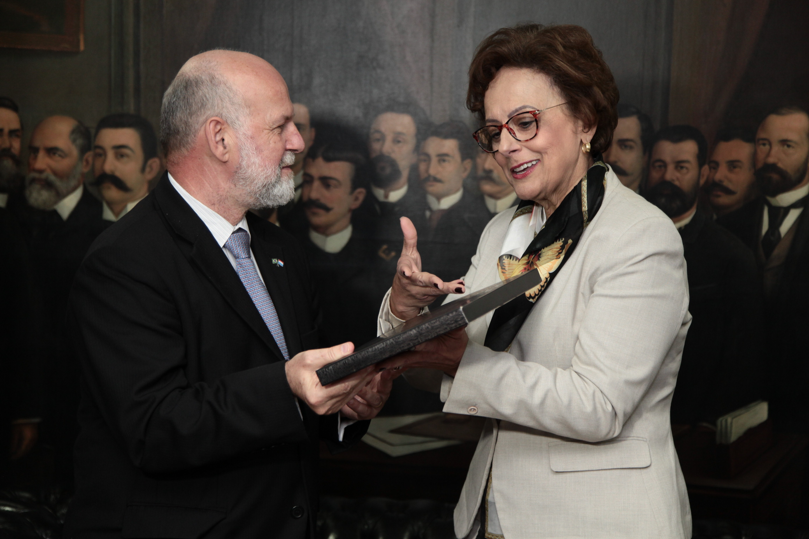 Embaixador de Luxemburgo Carlo Krieger é Recebido na Presidência da Alesc