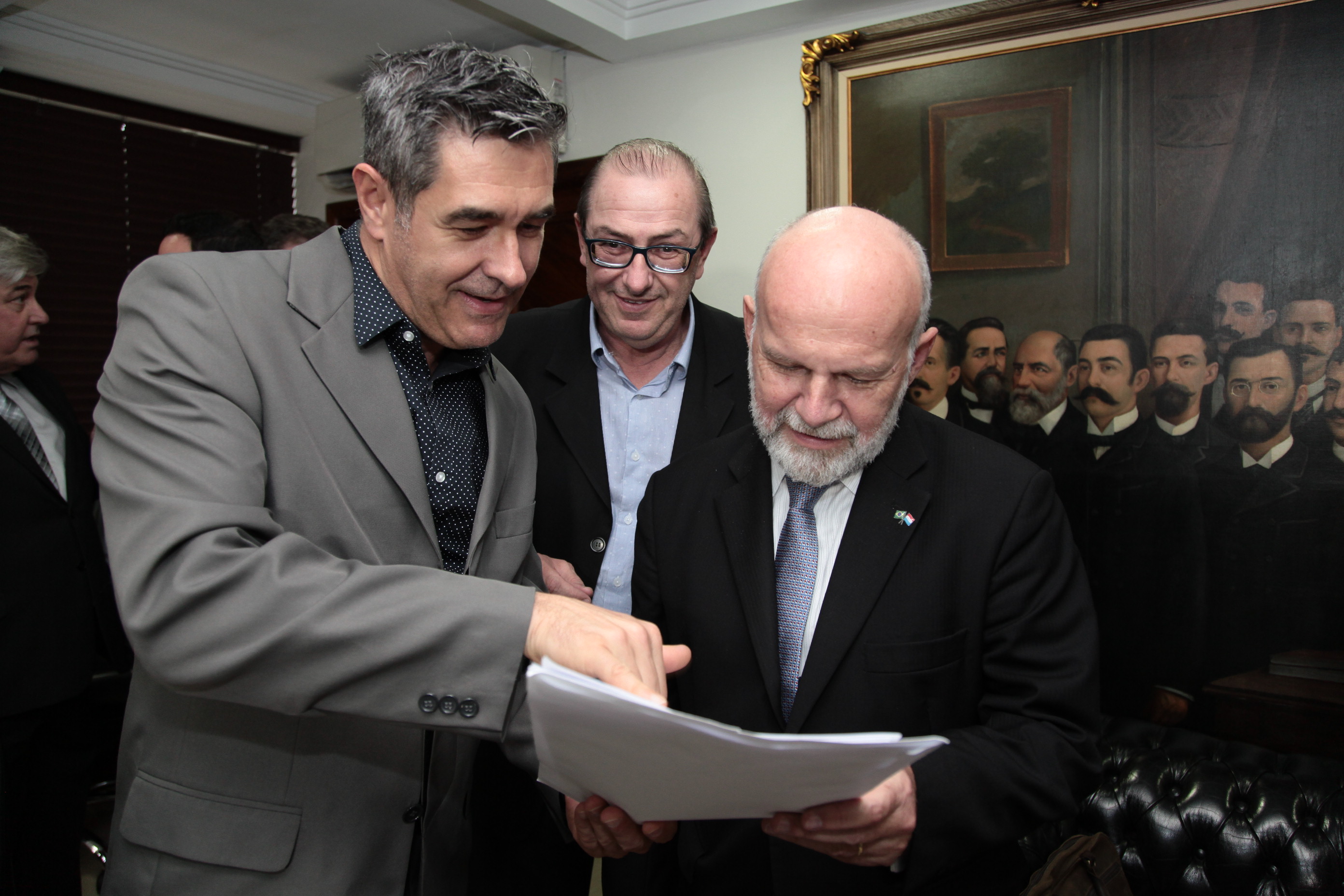 Embaixador de Luxemburgo Carlo Krieger é Recebido na Presidência da Alesc