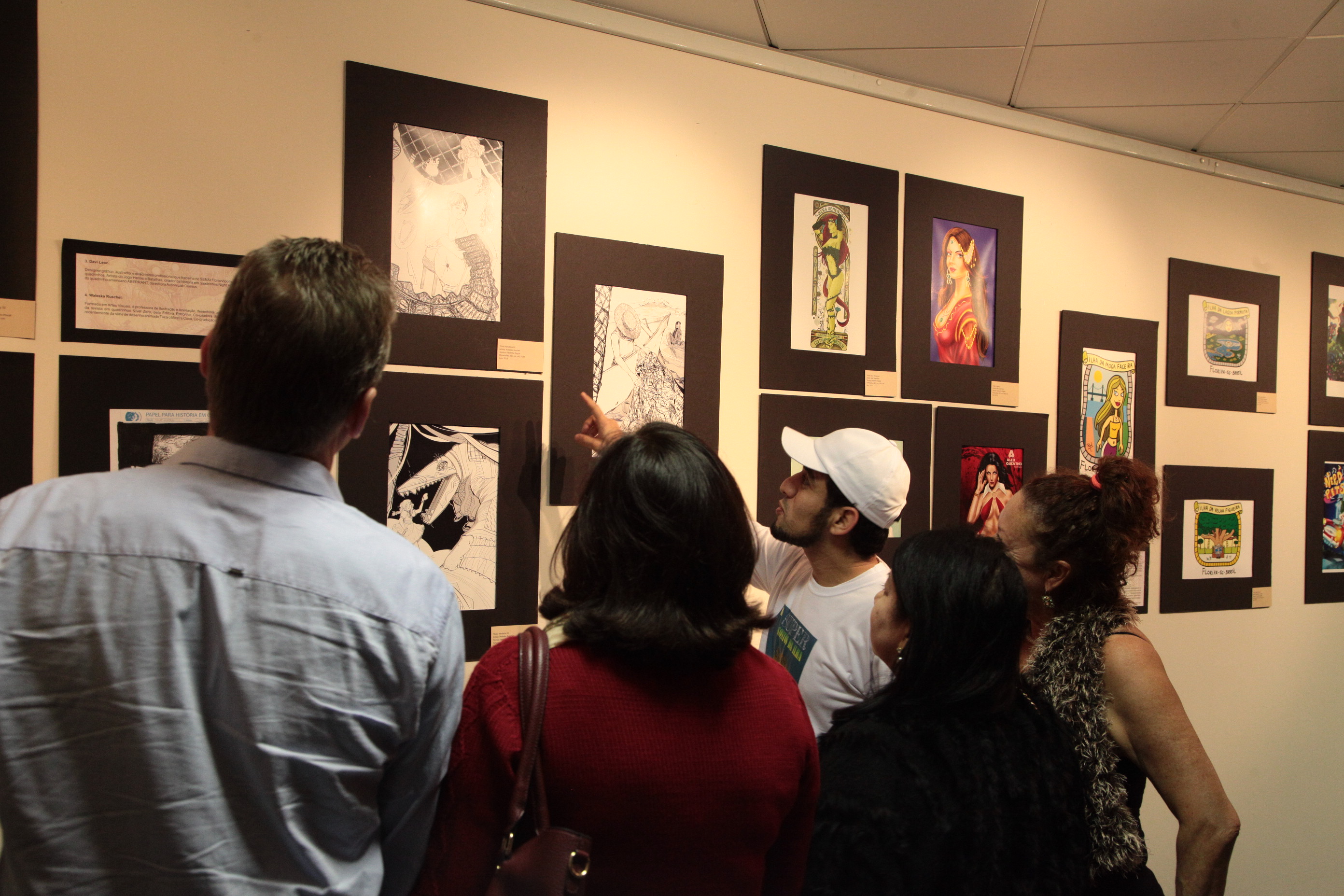 Exposição Coletiva dos Artistas da Revista em Quadrinhos: 