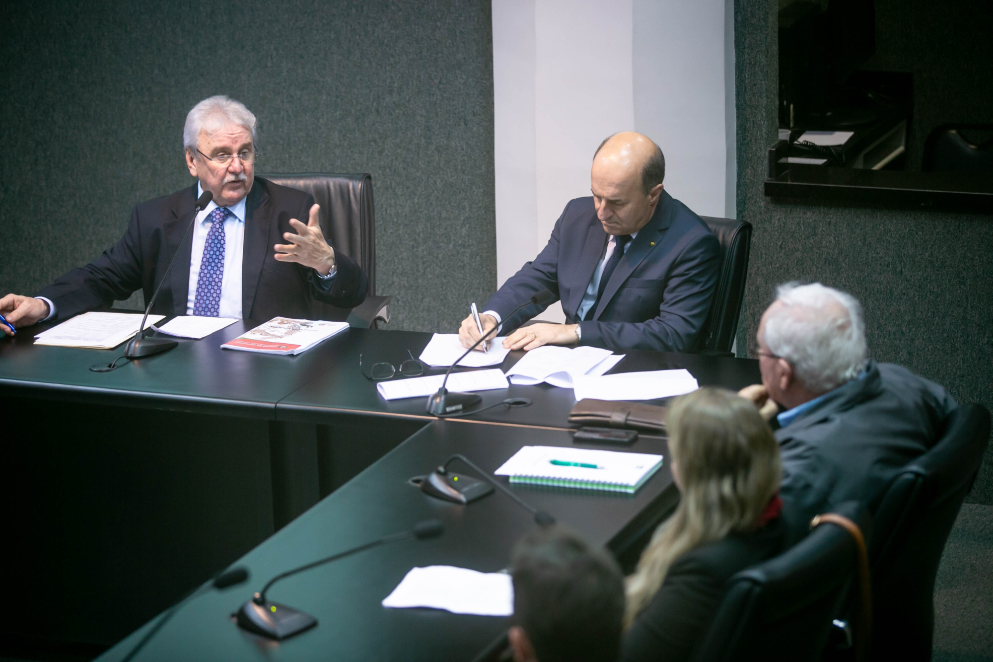 Frente inicia debates sobre futuro da cadeia produtiva do leite em SC