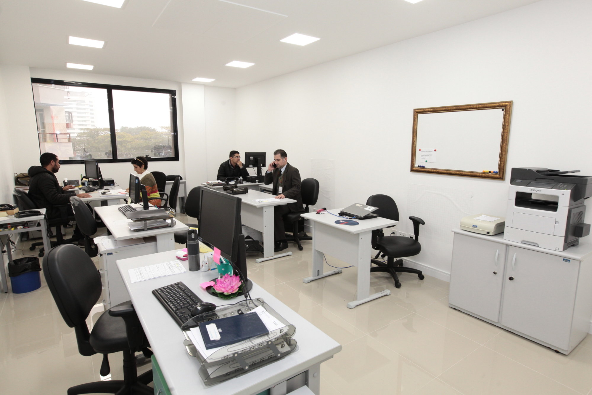 Alesc entrega prédio alugado onde funcionava a Escola do Legislativo