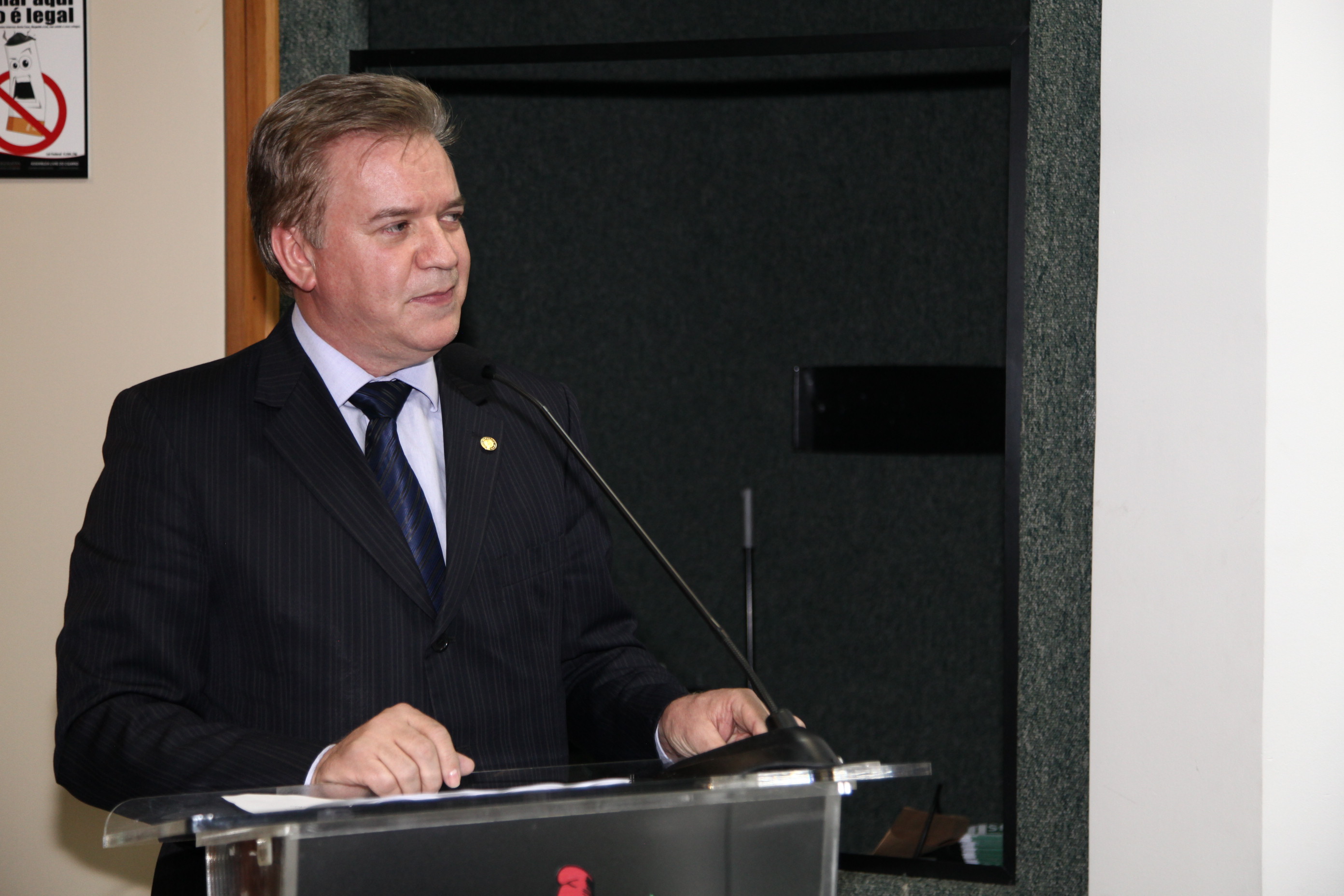 Deputado Cesar Valduga (PCdoB). Ato Solene em Homenagem aos Representantes Comerciais do Estado de Santa Catarina.