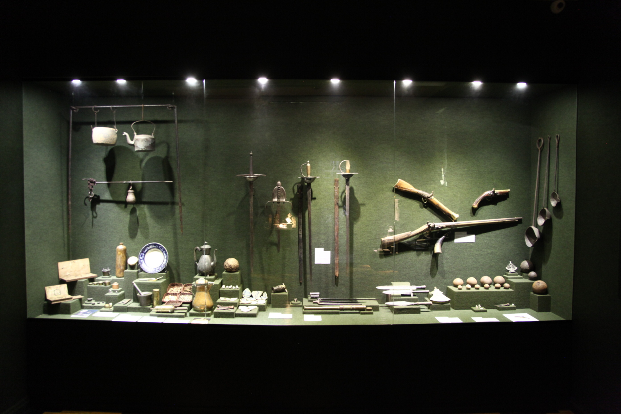 Museu Naval surpreende pela quantidade e variedade do acervo