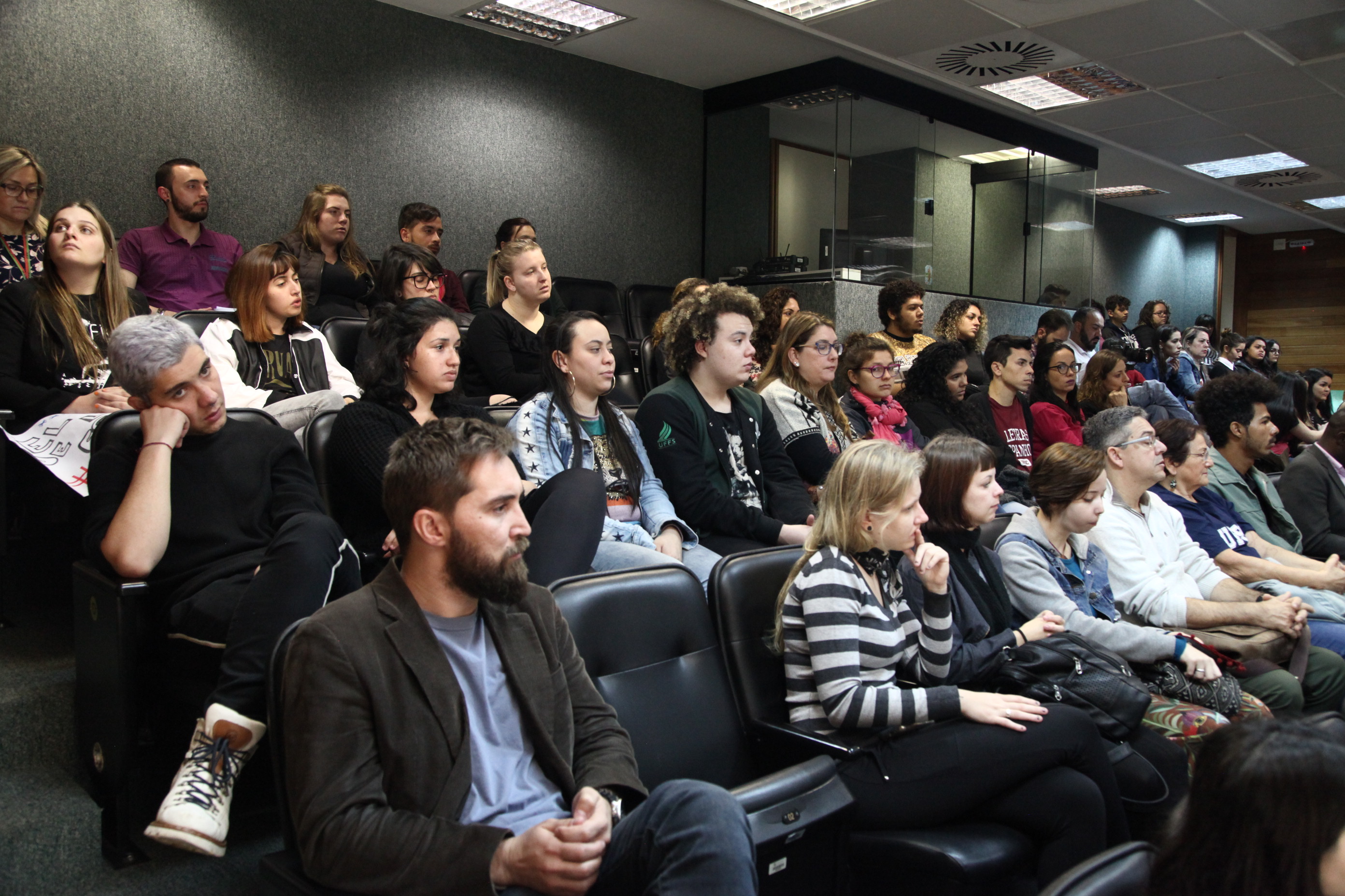 Discussão Relativas á Disciplina de Espanhol na Educação Básica em SC''