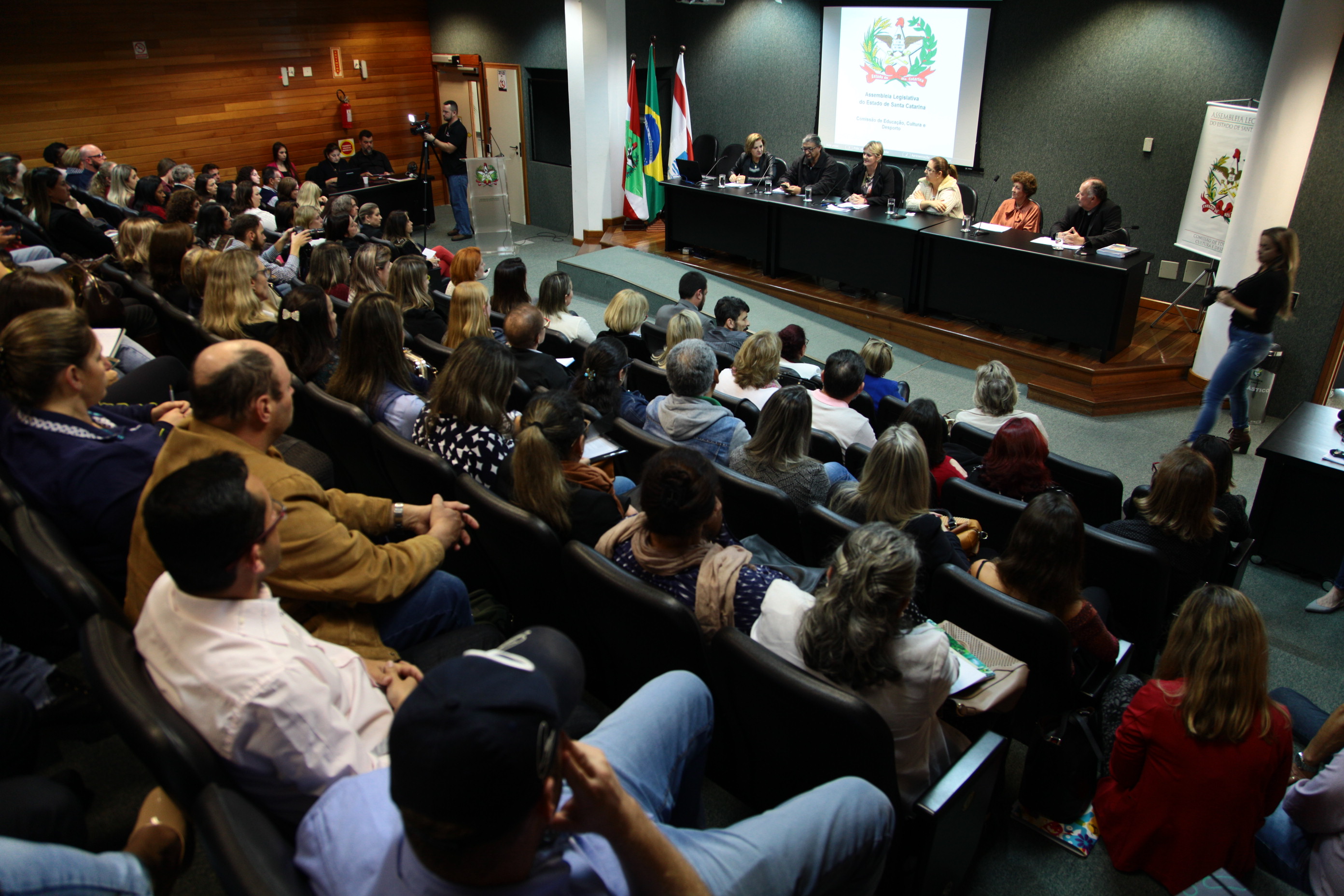 Audiência Pública sobre “Credenciamento e Funcionamento de unidades de Educação Especial”