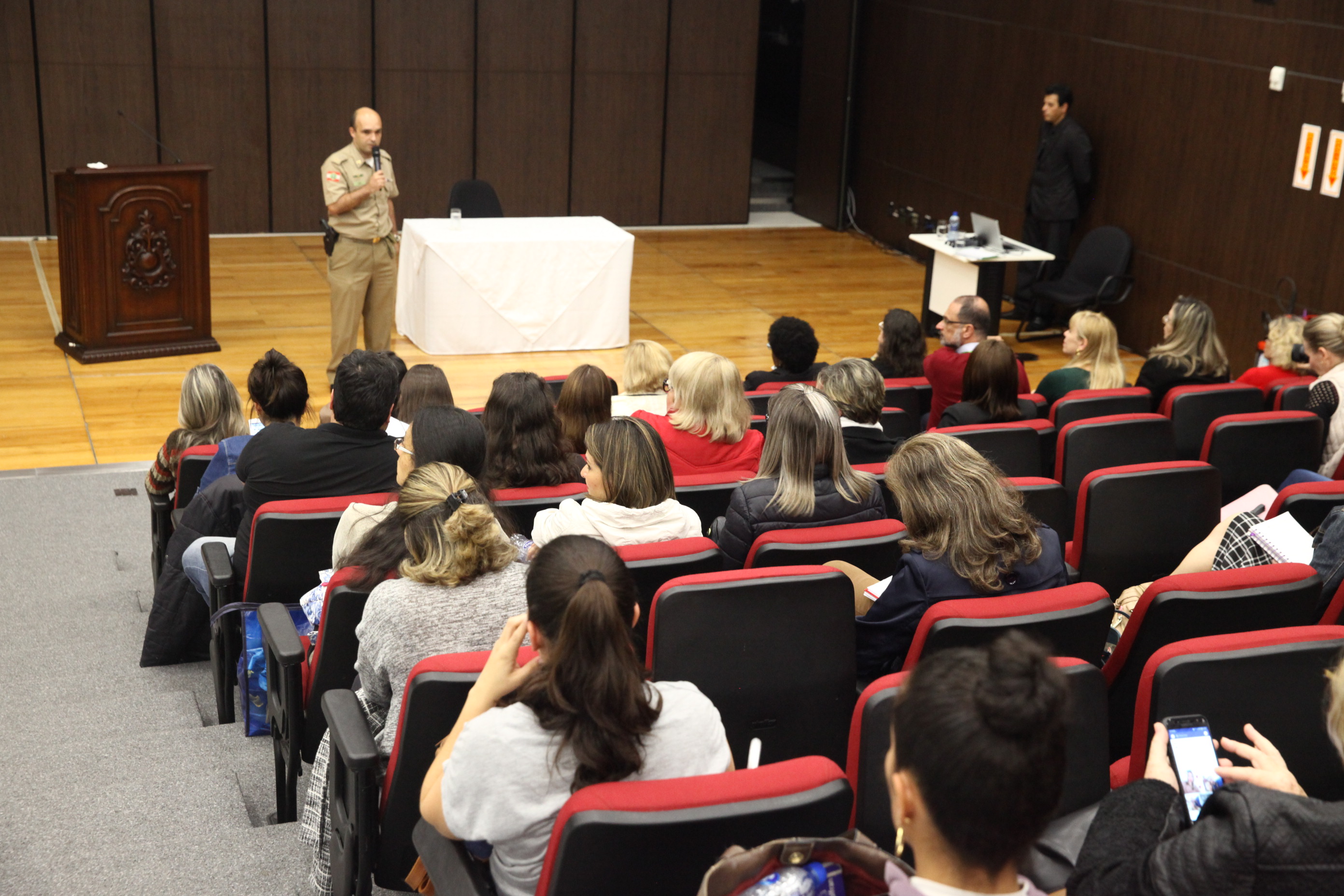 Capacitação Sobre violência Doméstica Voltada Para Professores