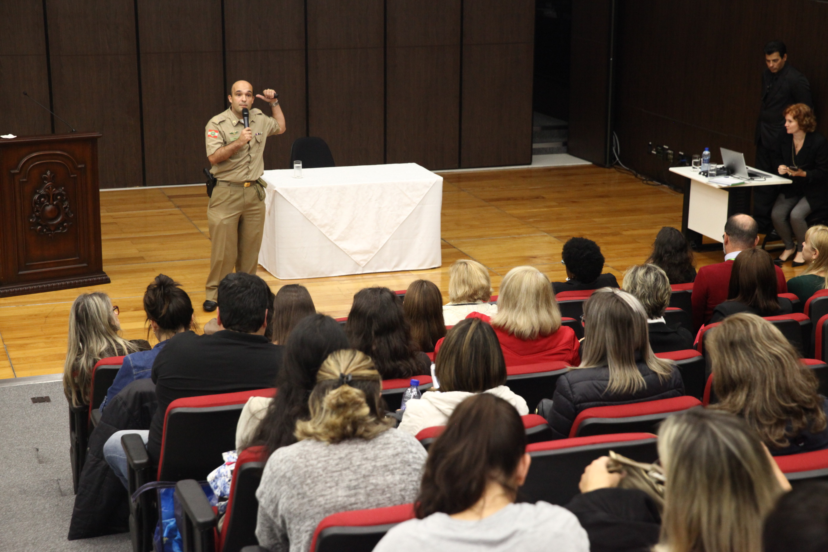 Capacitação Sobre violência Doméstica Voltada Para Professores