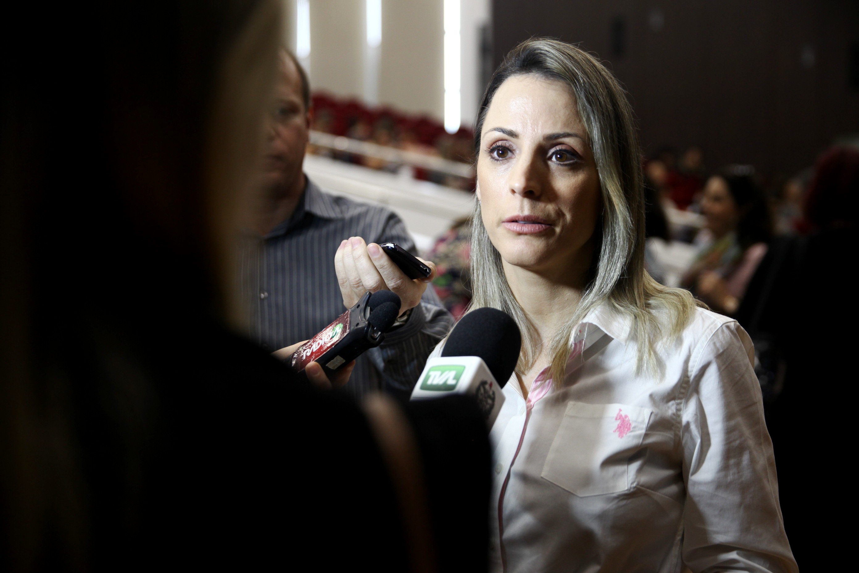 Luana Desiderio - Psicóloga da Casa Lar Emaús - Florianópolis/SC
