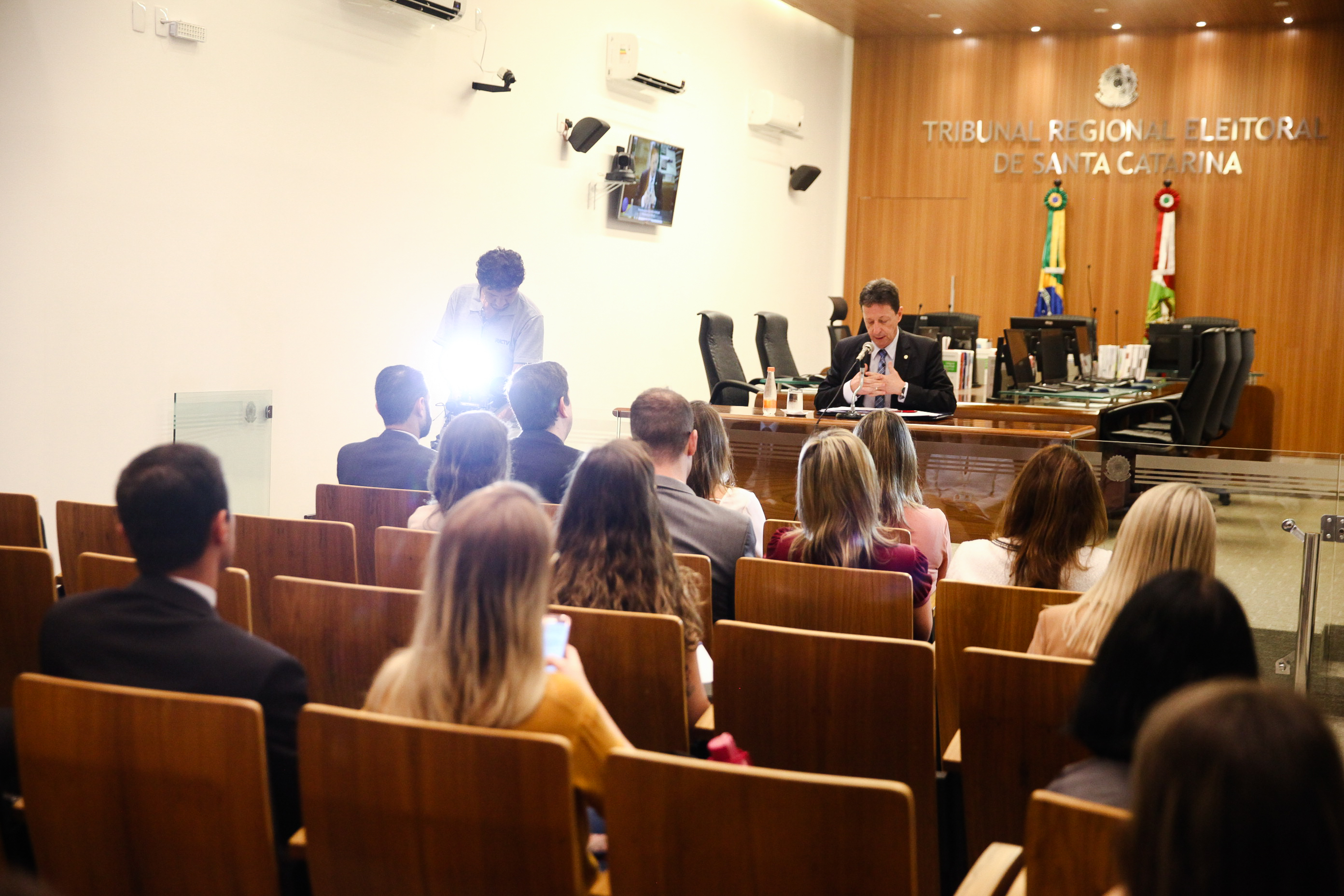 Coletiva TRE