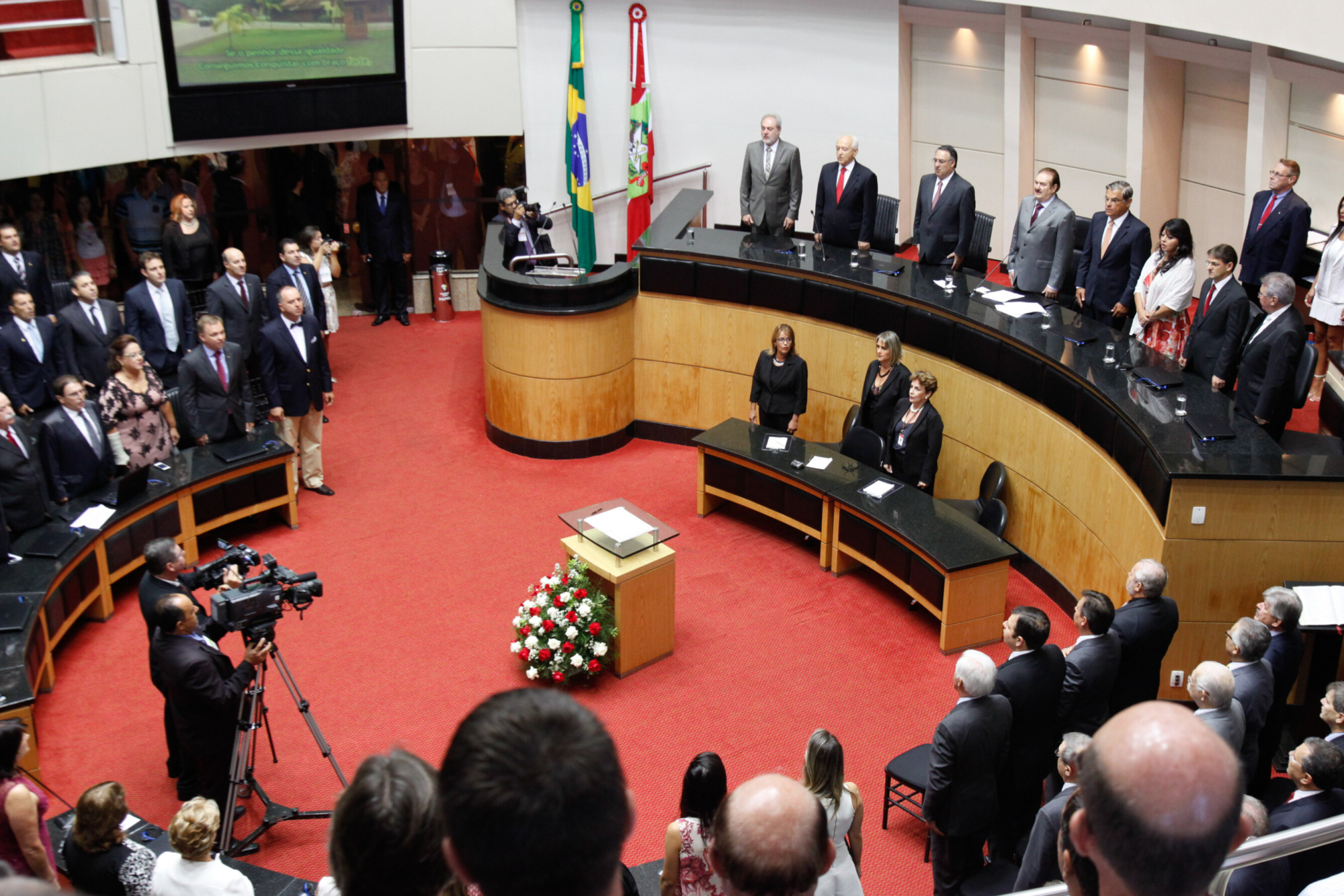 Média de idade, regiões, profissões: confira dados sobre a próxima legislatura