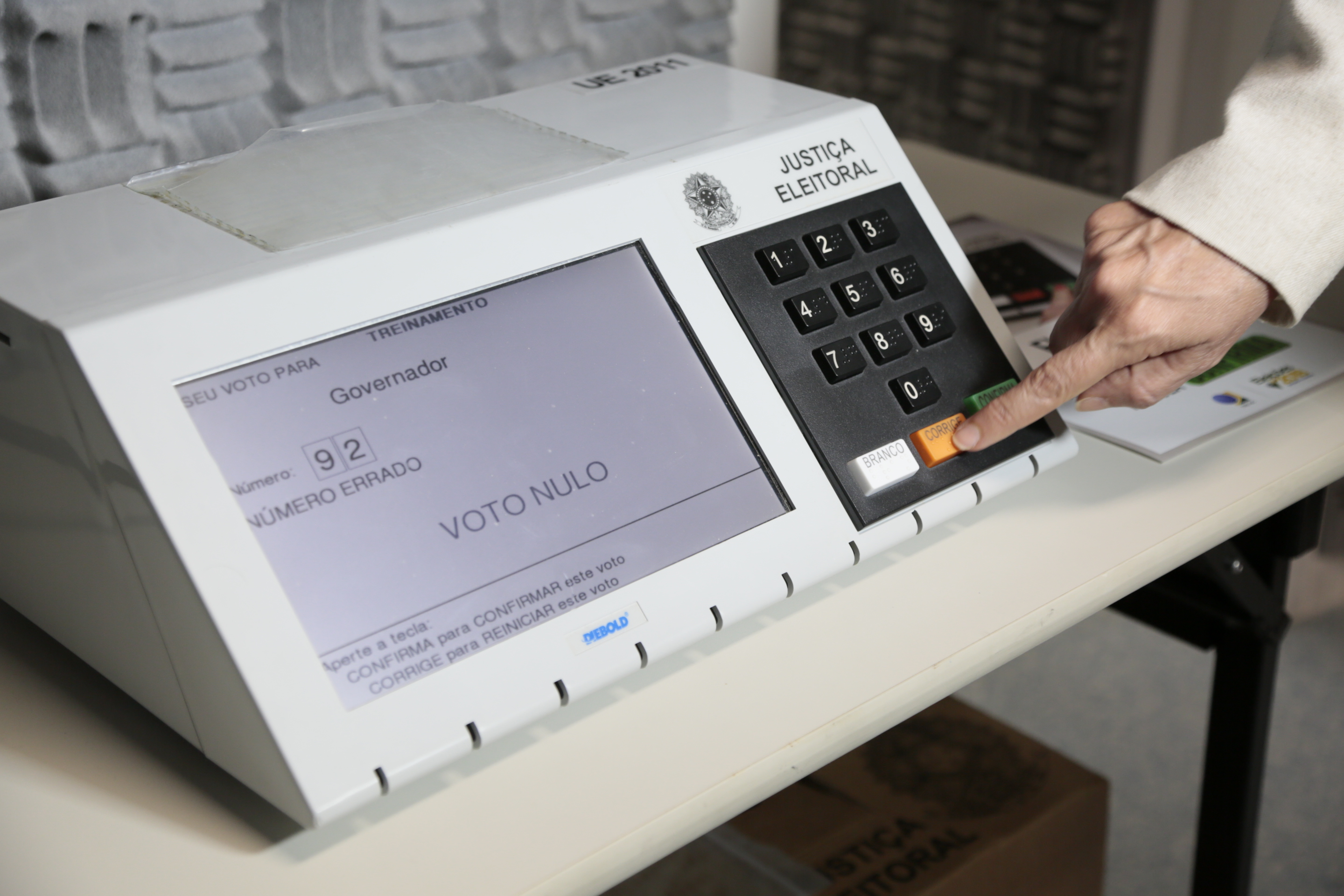TRE-SC Atesta Segurança das Urnas Eletrônicas.