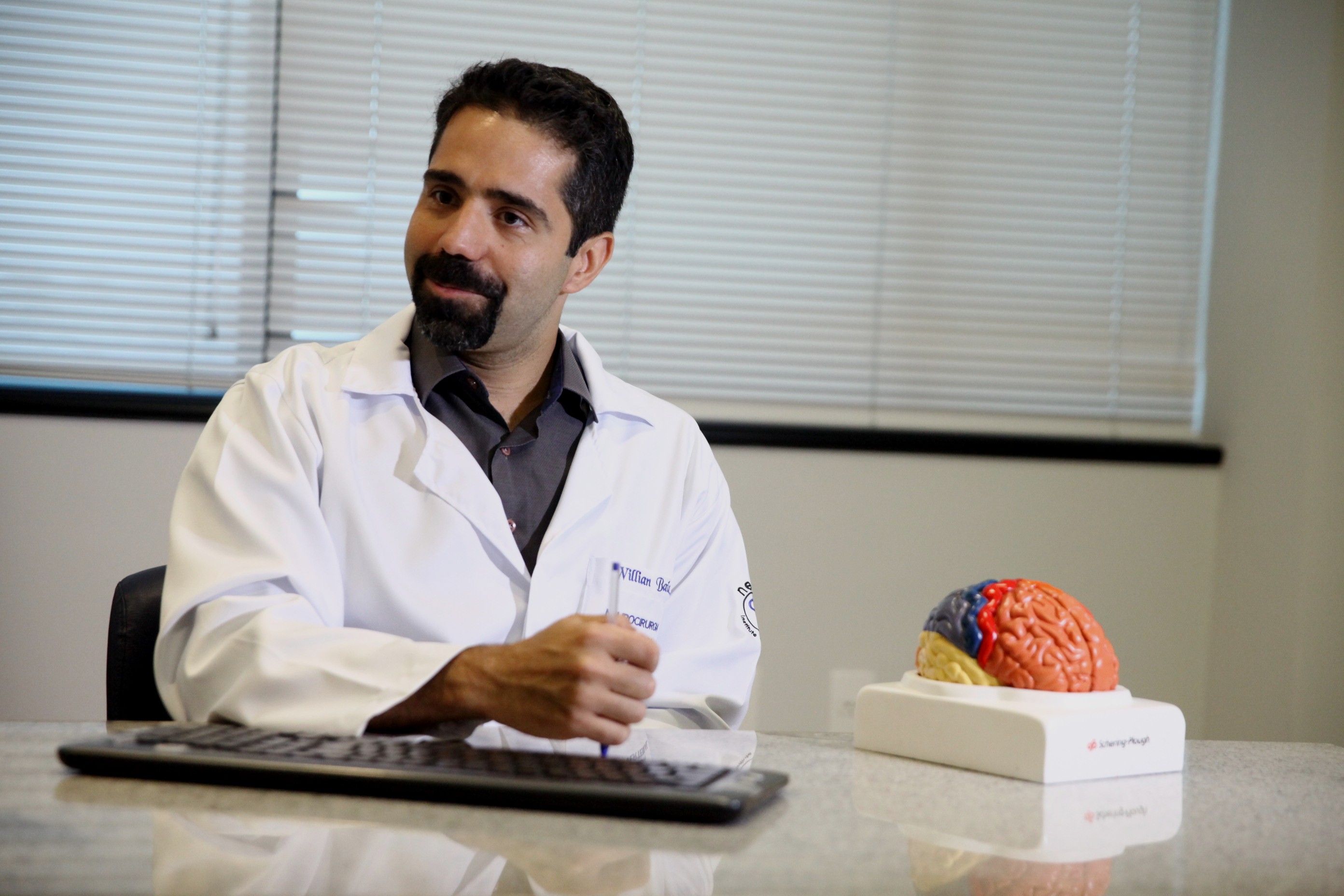 Neurocirurgião Willian Costa Baia Júnior