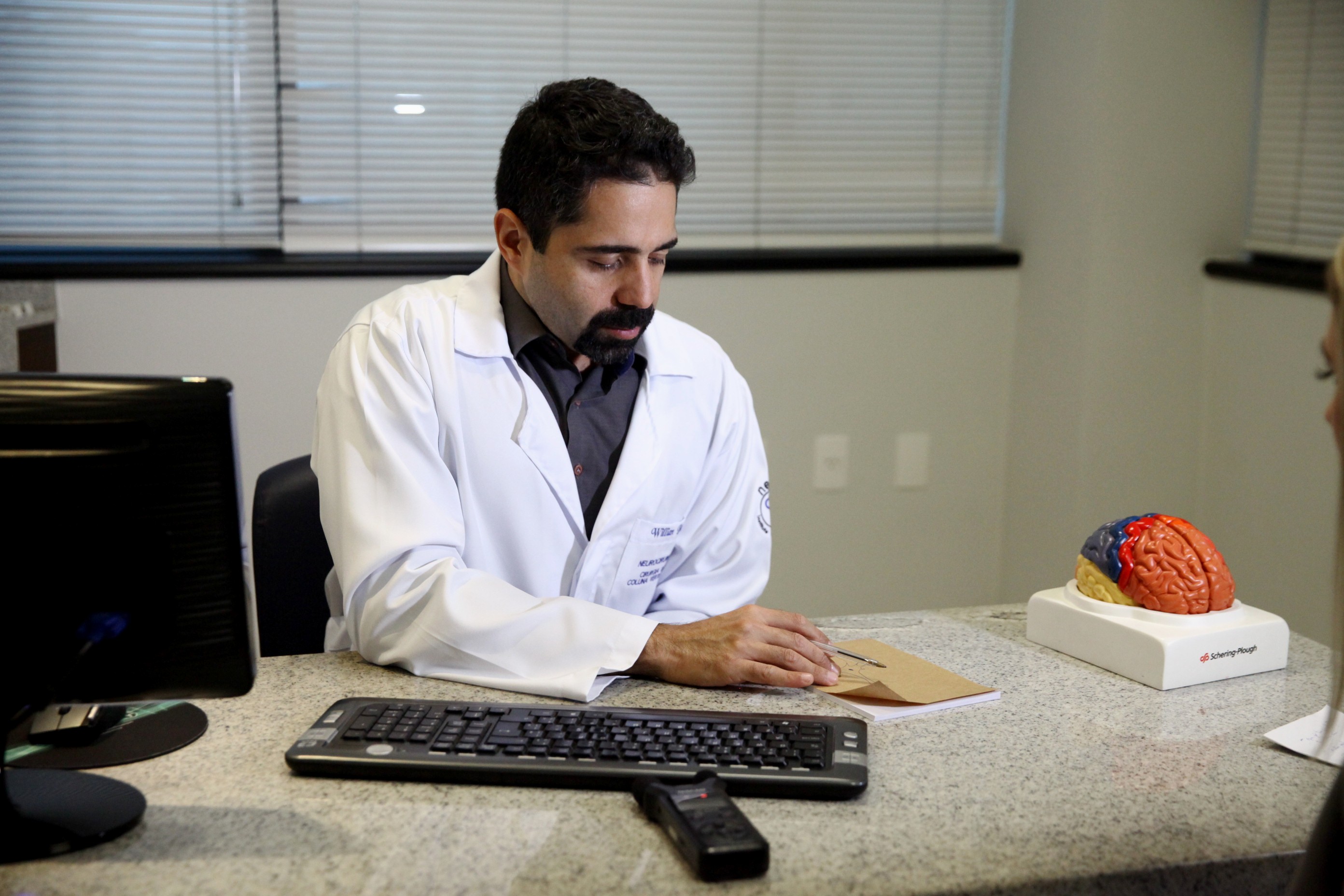 Neurocirurgião Willian Costa Baia Júnior